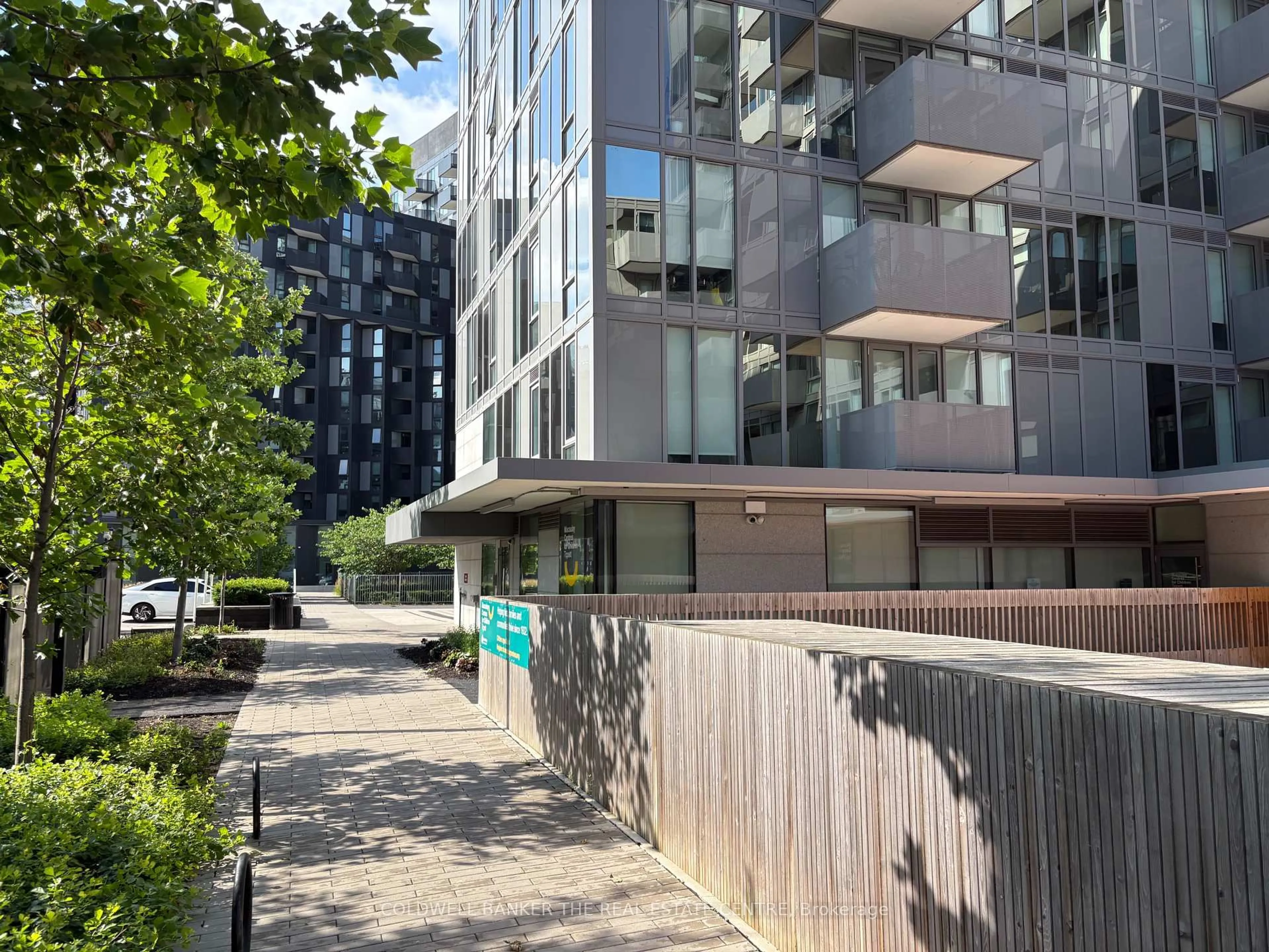Patio, street for 38 monte kwinter crt Crt #603, Toronto Ontario M3H 0E2