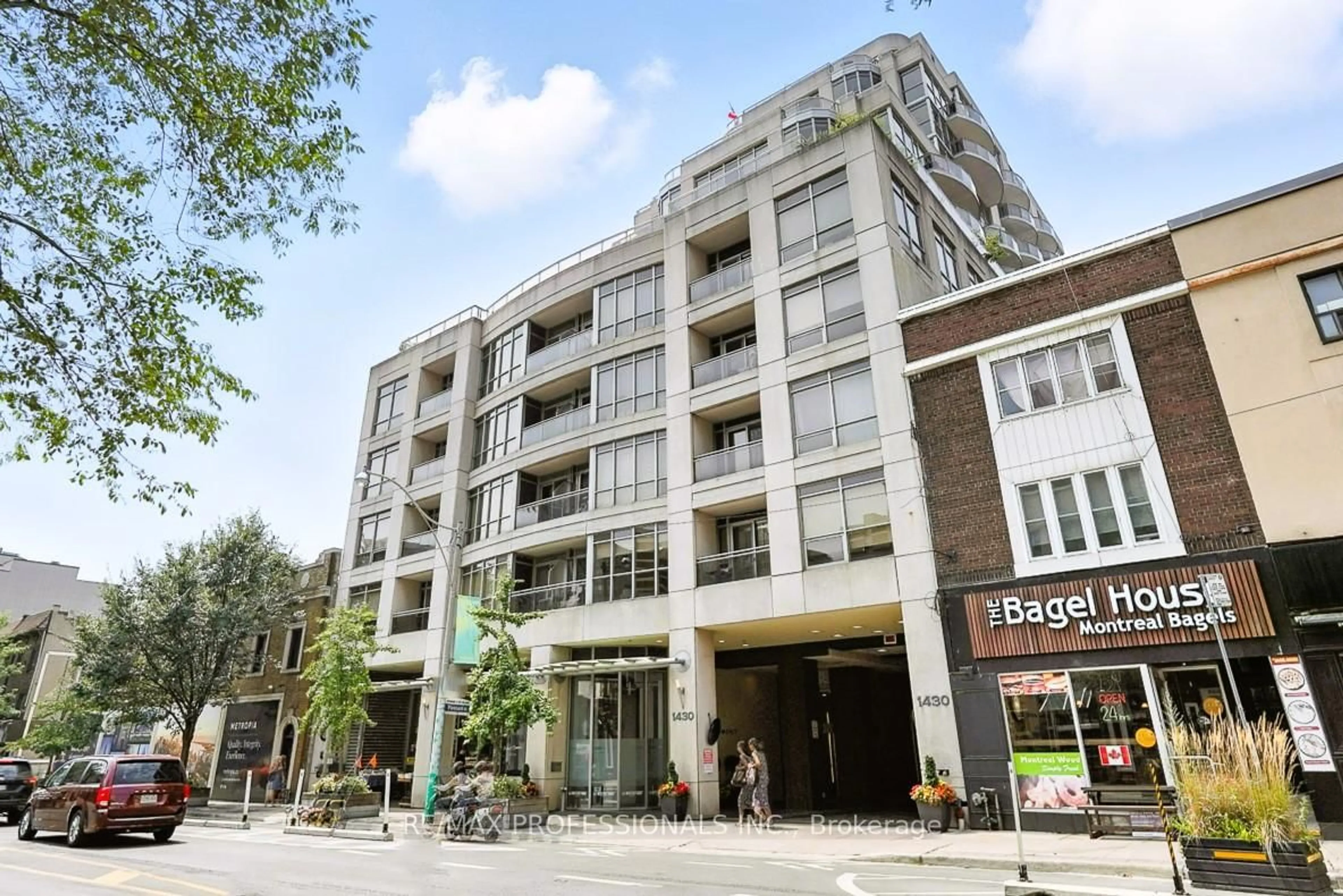 Unknown for 1430 Yonge St #1401, Toronto Ontario M4T 1Y6