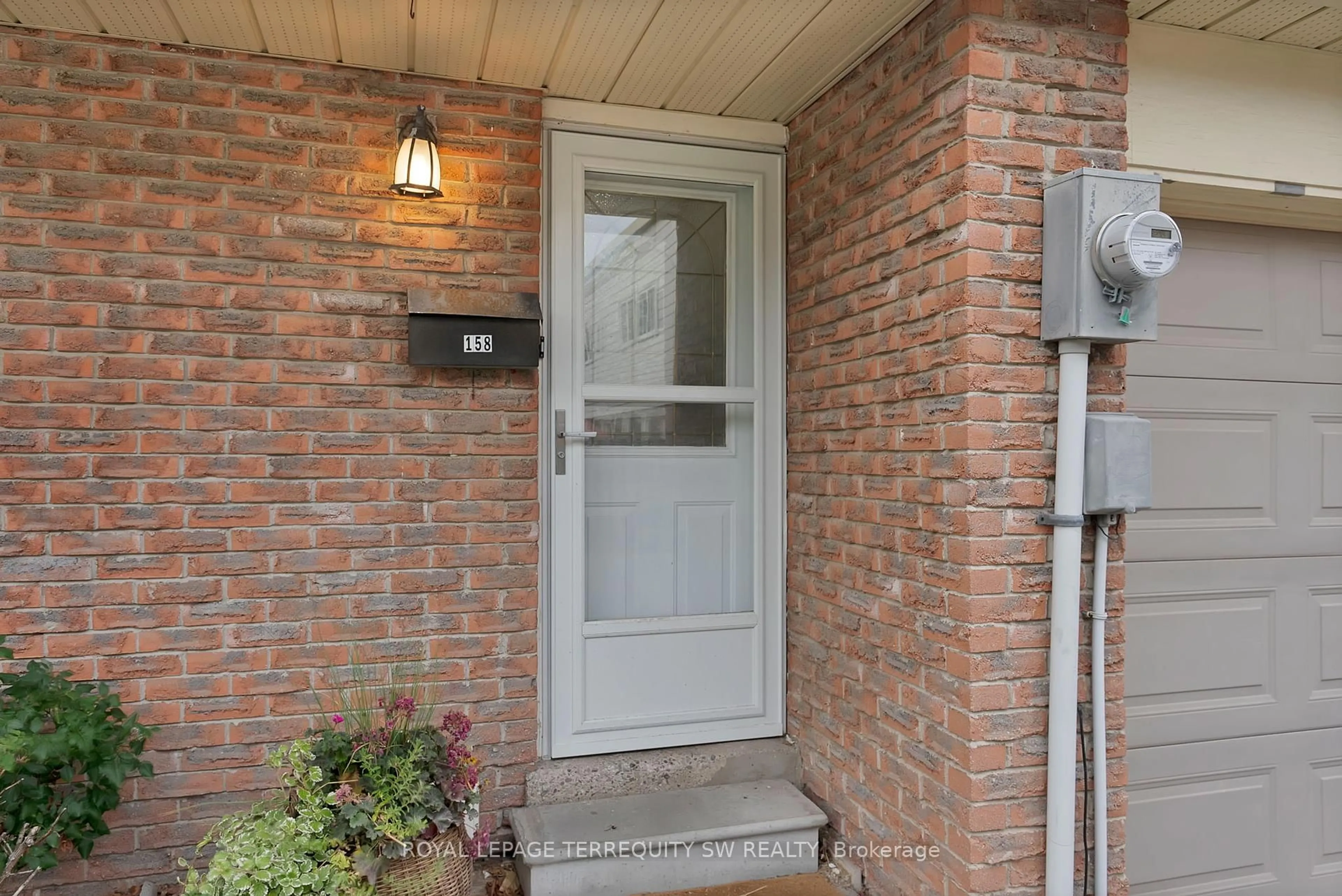 Indoor entryway for 158 Woody Vine Way, Toronto Ontario M2J 4H6