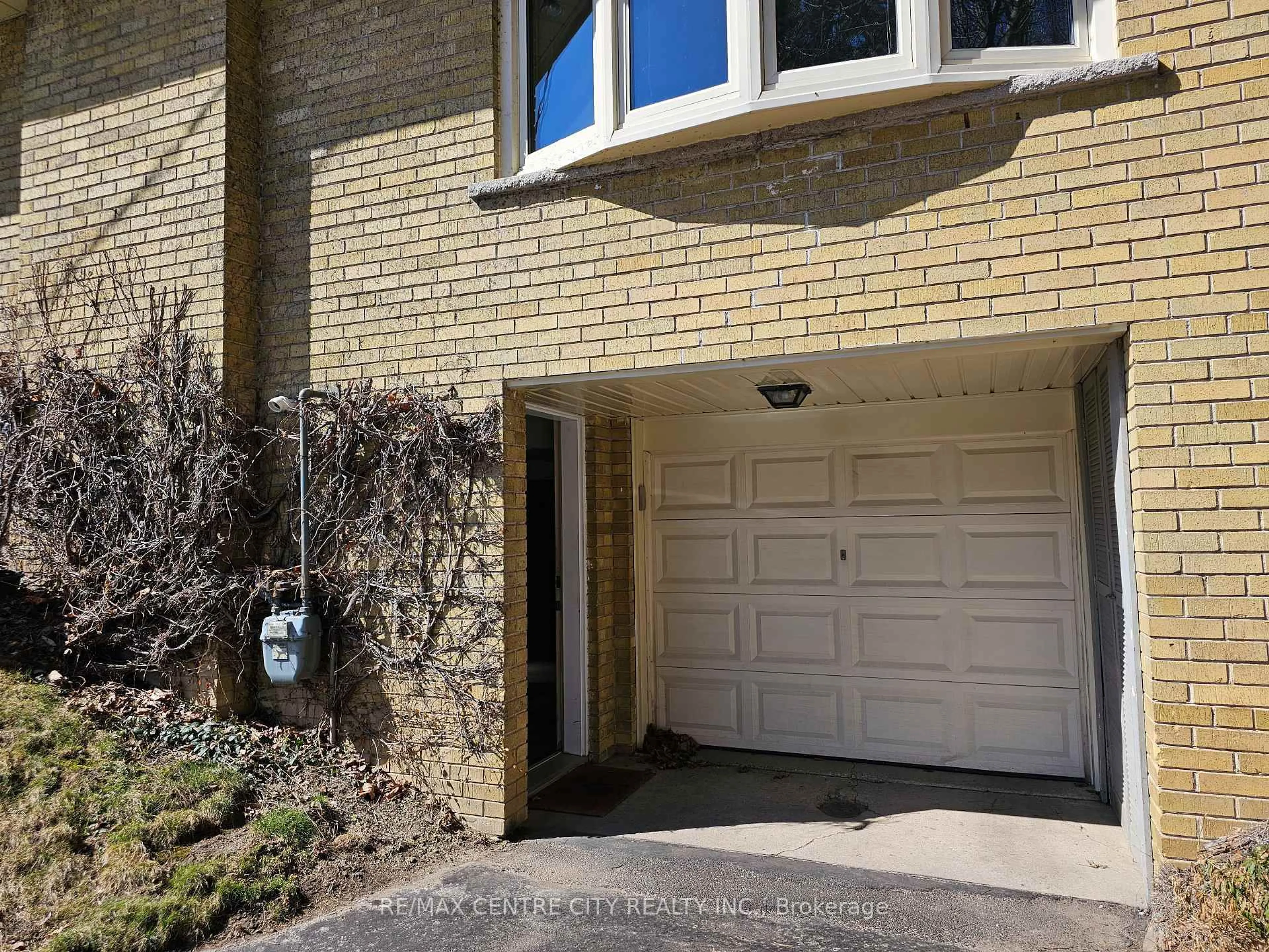 Unknown for 274 Burnett Ave, Toronto Ontario M2N 1W1