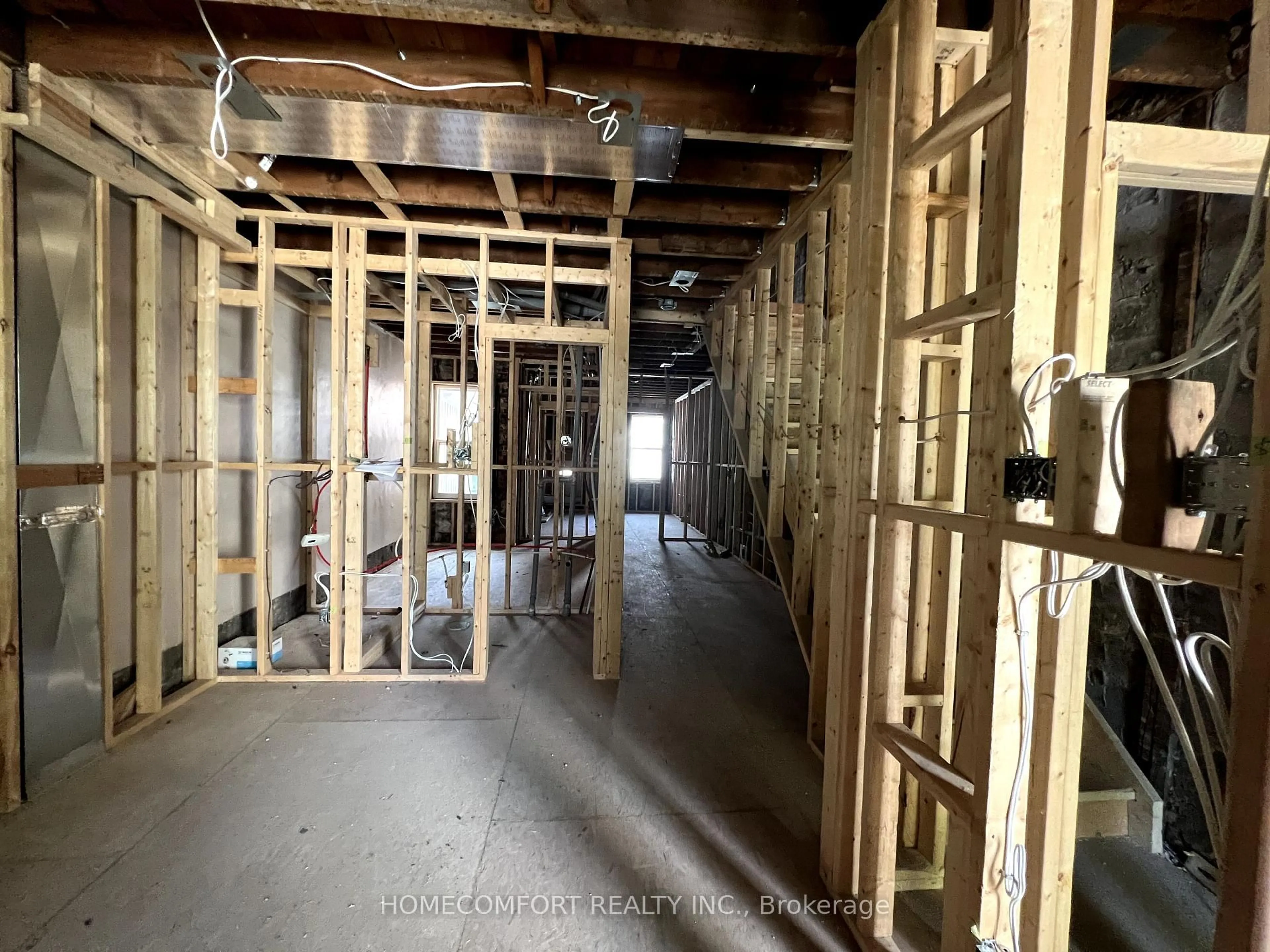 A pic of a room for 652 Crawford St, Toronto Ontario M6G 3K2