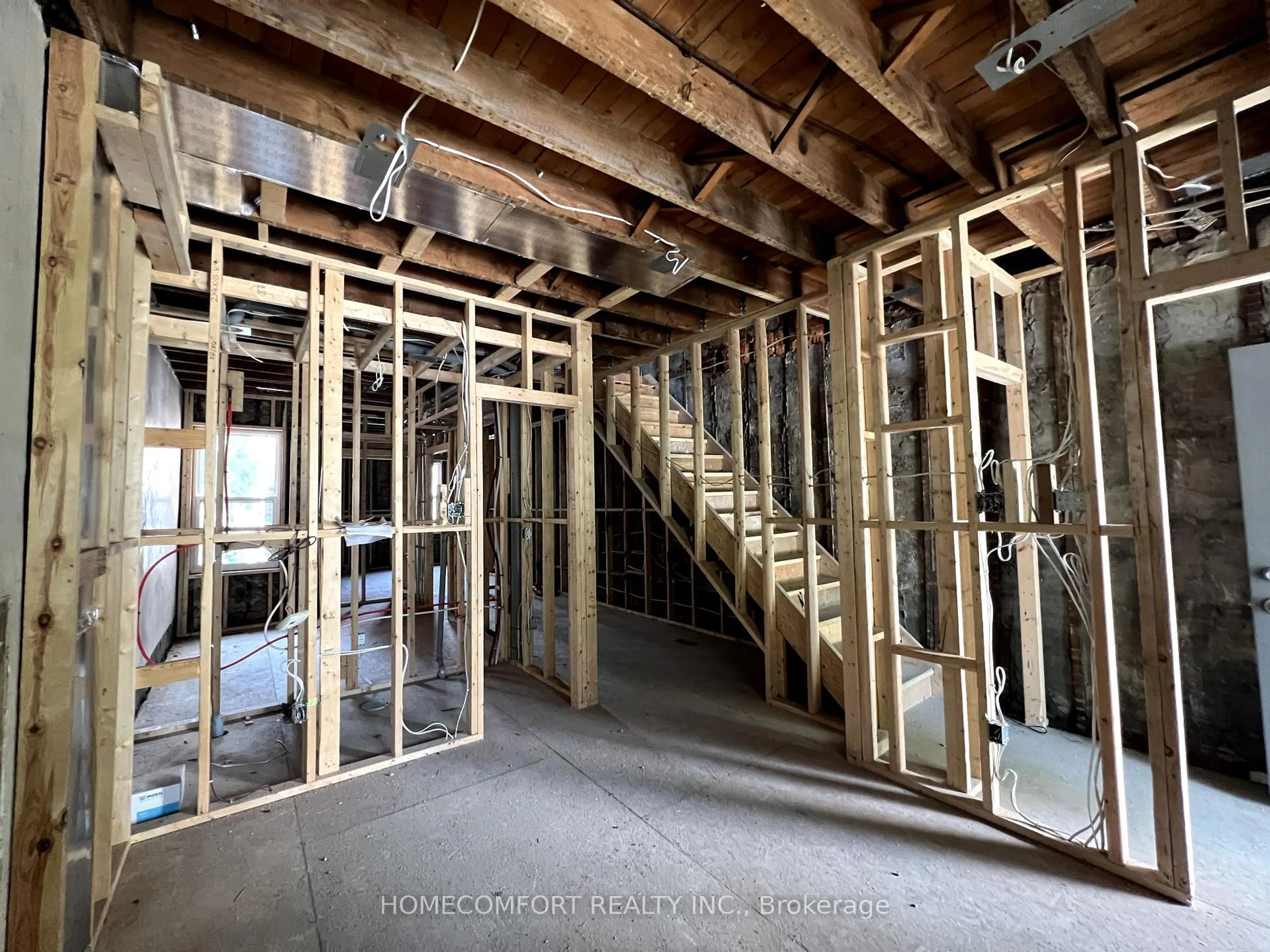 A pic of a room for 652 Crawford St, Toronto Ontario M6G 3K2