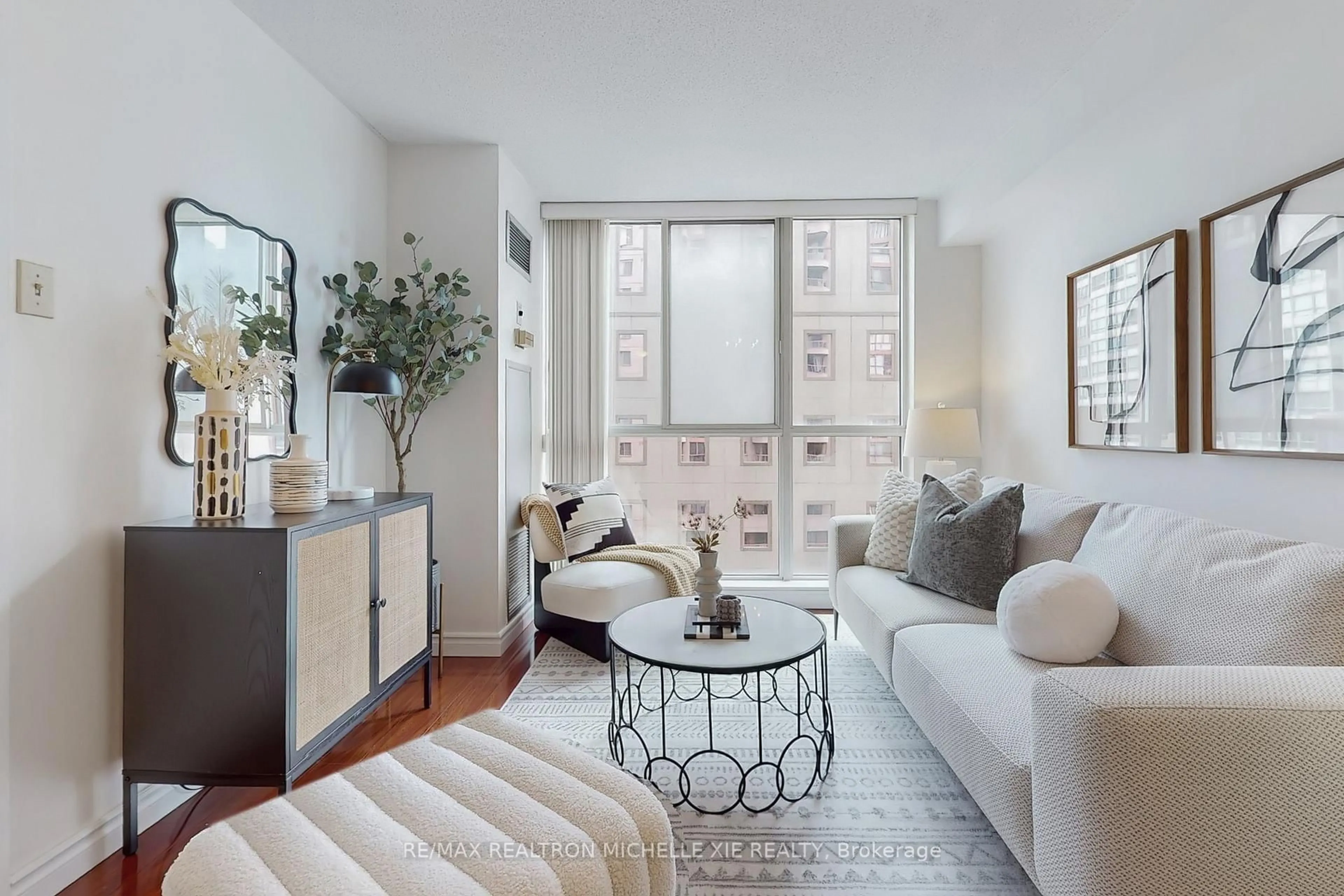 Living room with furniture, unknown for 736 Bay St #1009, Toronto Ontario M5G 1N6