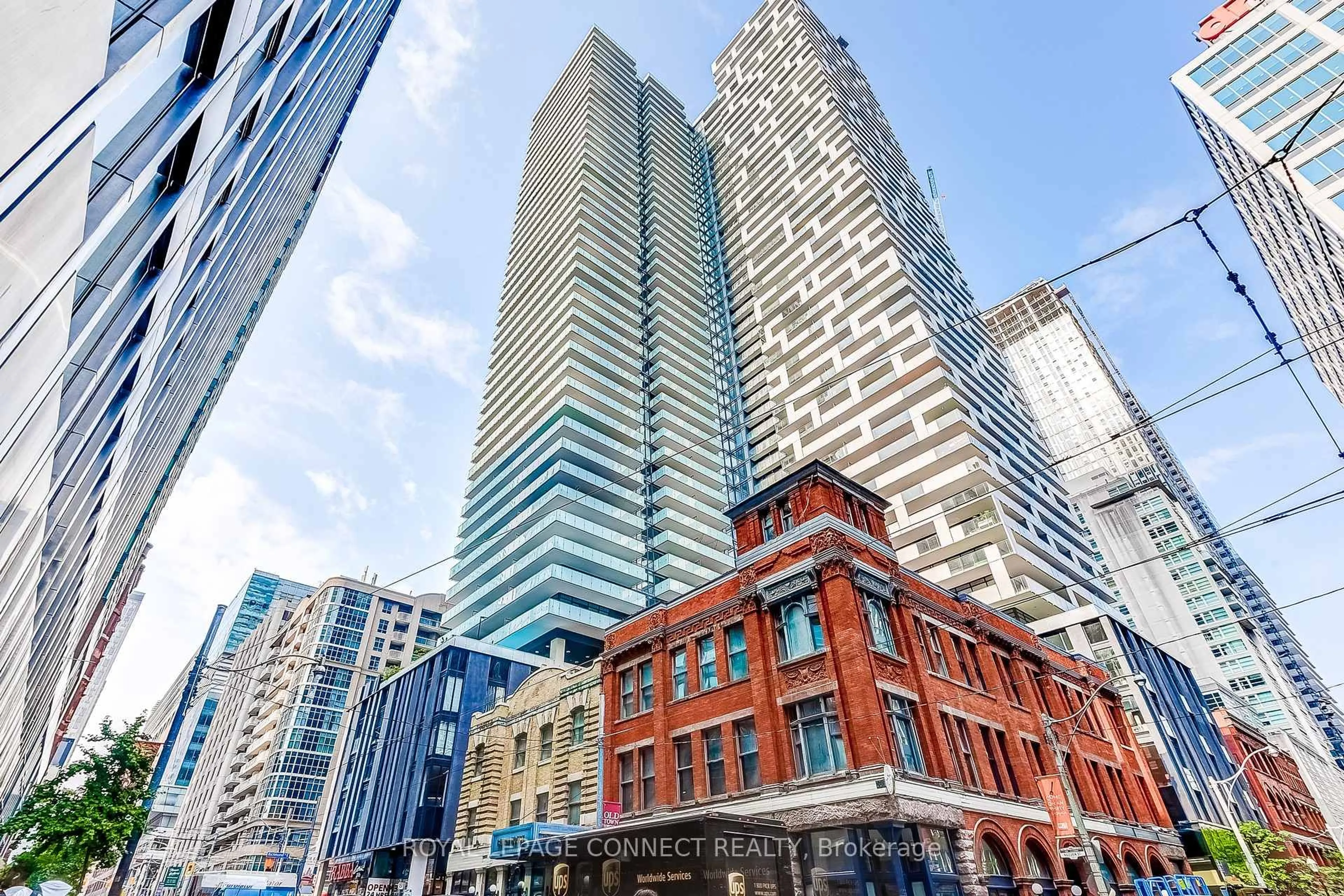 Patio, unknown for 25 Richmond St #902, Toronto Ontario M5C 0A6