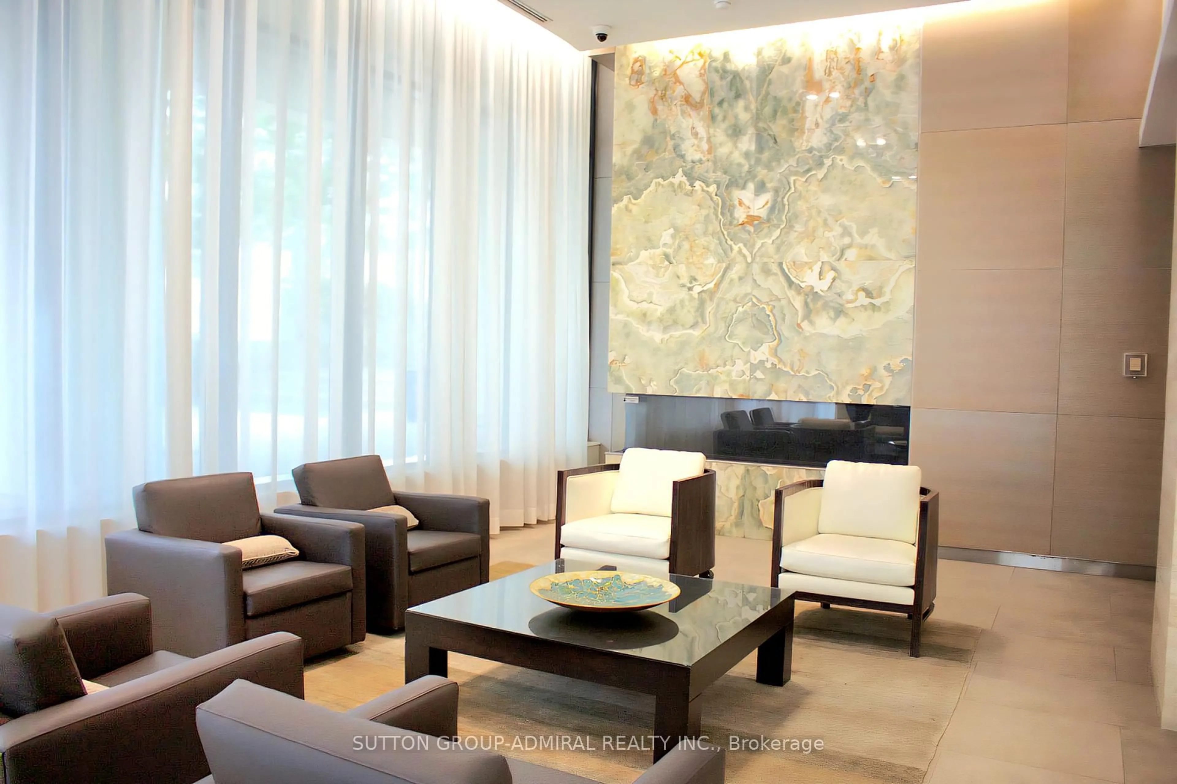 Lobby for 70 Roehampton Ave #512, Toronto Ontario M4P 1R2