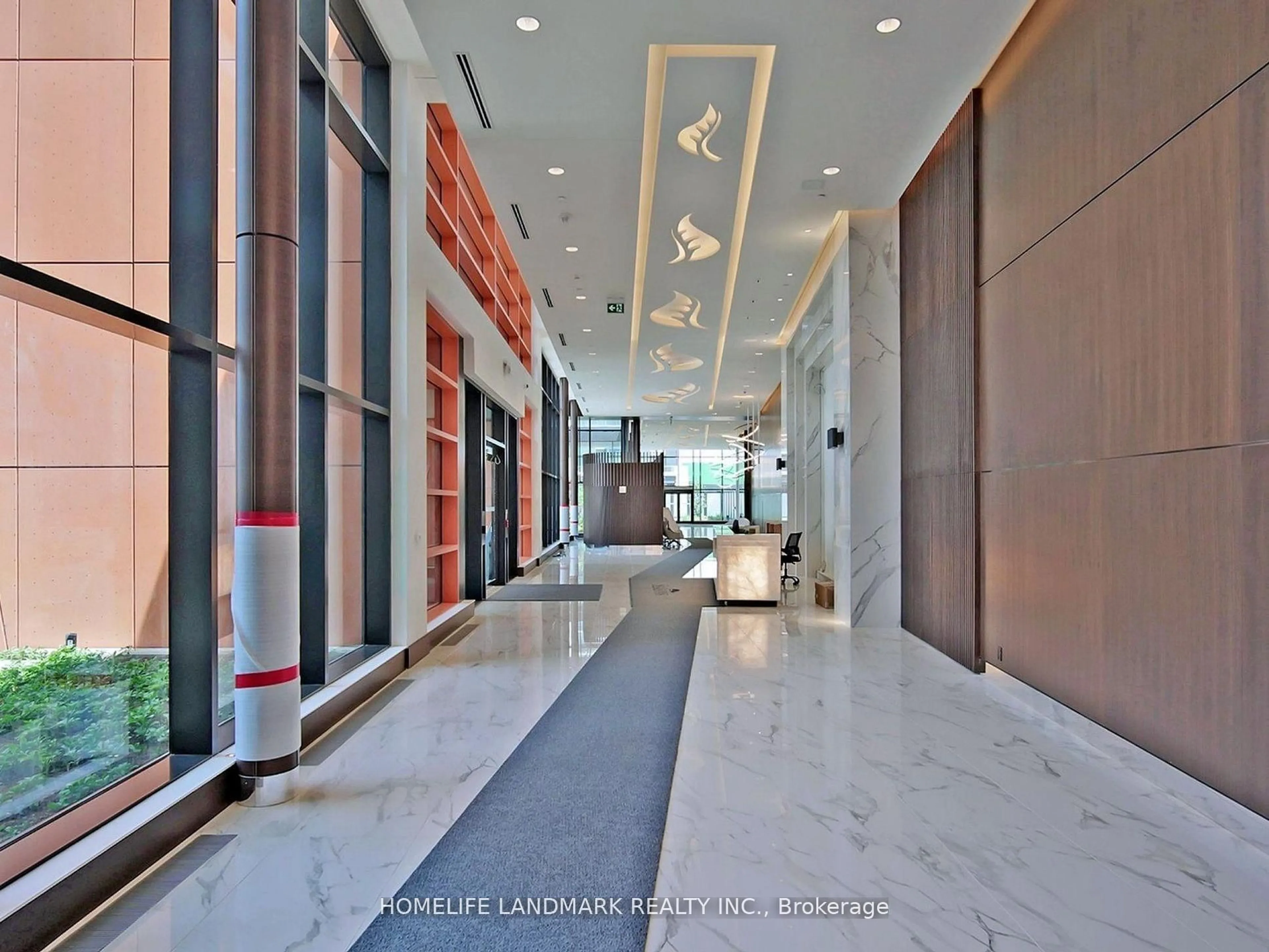 Indoor foyer for 95 Mcmahon Dr #902, Toronto Ontario M2K 0E4