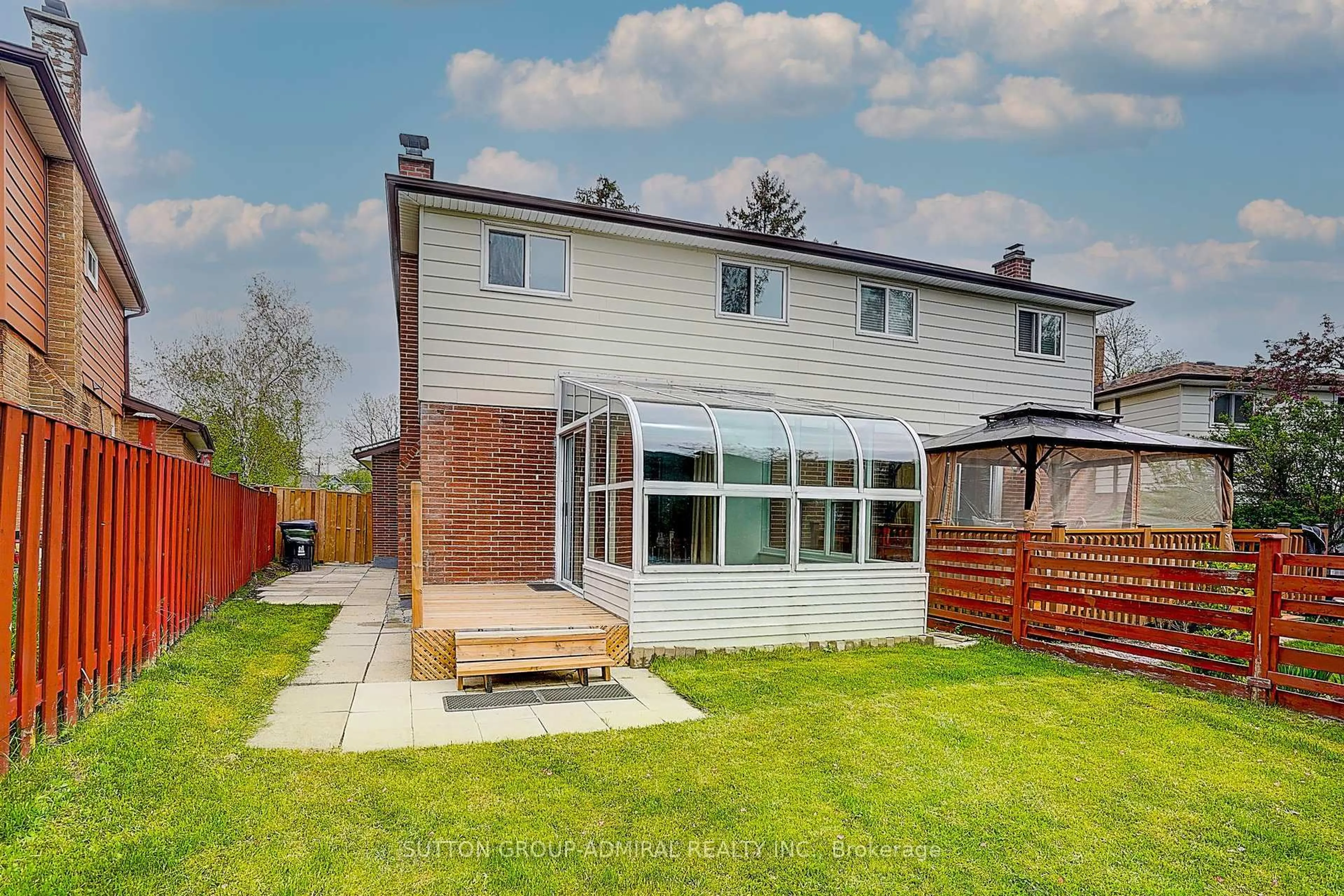 A pic from outside/outdoor area/front of a property/back of a property/a pic from drone, street for 157 Angus Dr, Toronto Ontario M2J 2W9