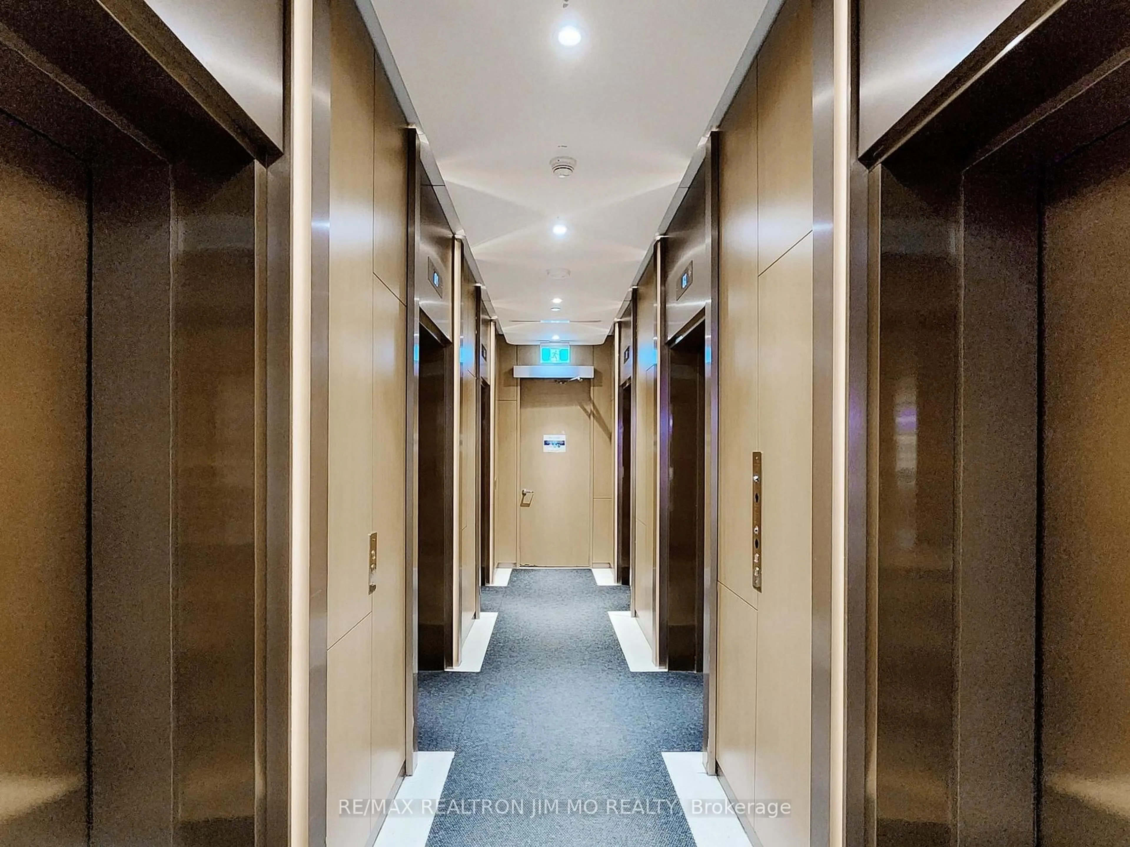 Indoor foyer for 11 Wellesley St #1208, Toronto Ontario M4Y 0G4