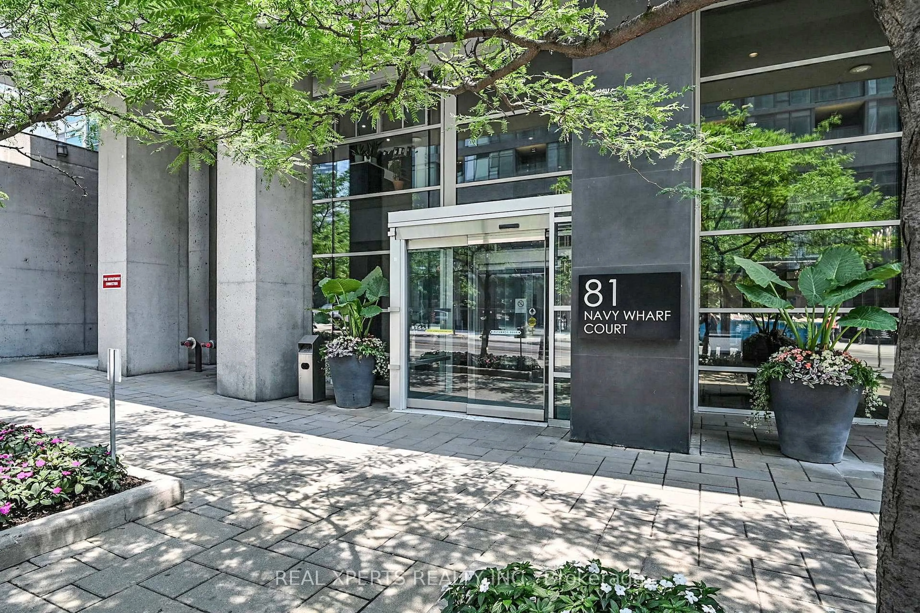 Indoor foyer for 81 Navy Wharf Crt #901, Toronto Ontario M5V 3S2