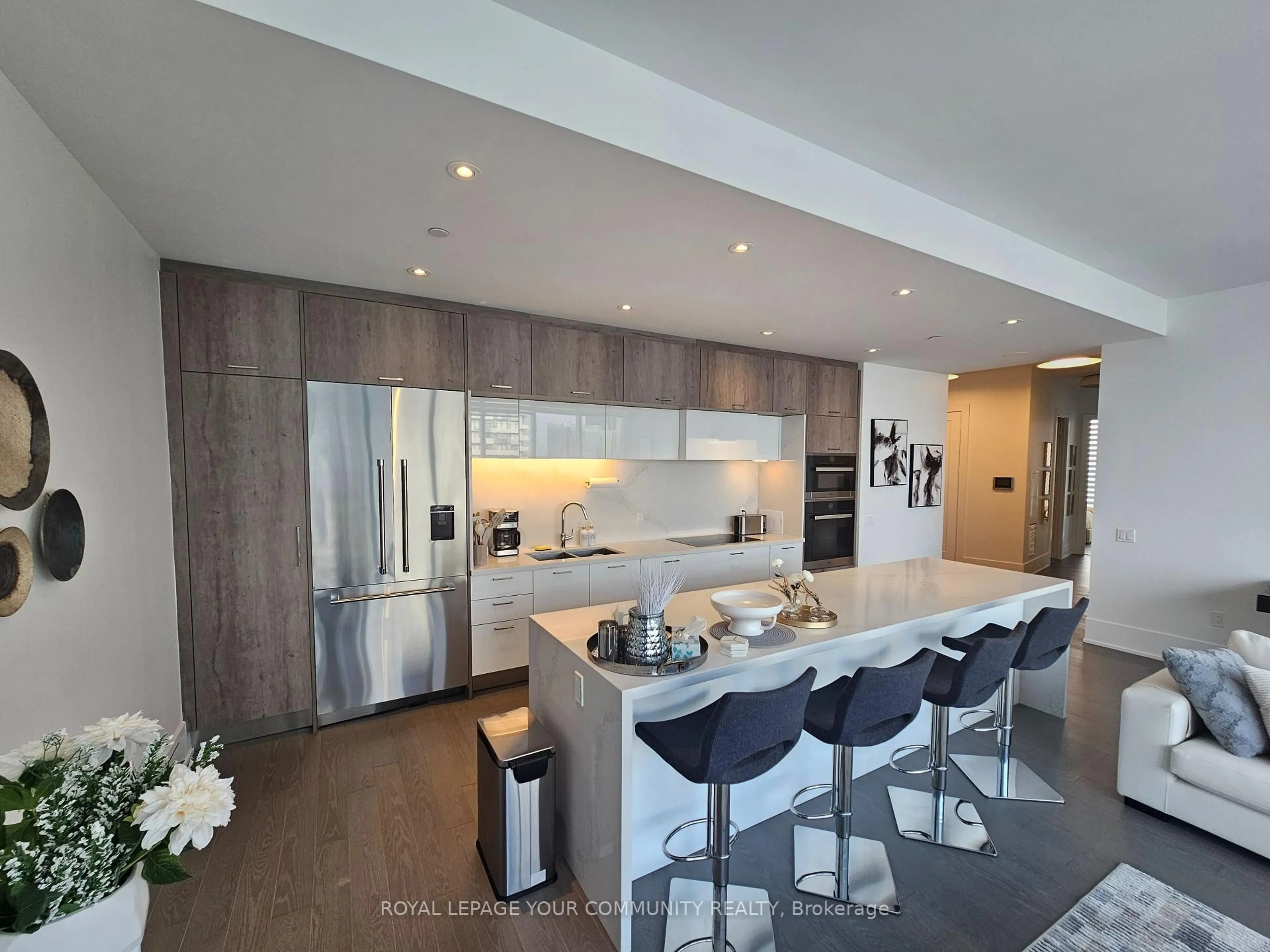 Contemporary kitchen, unknown for 10 York St #6503, Toronto Ontario M5J 2Z2