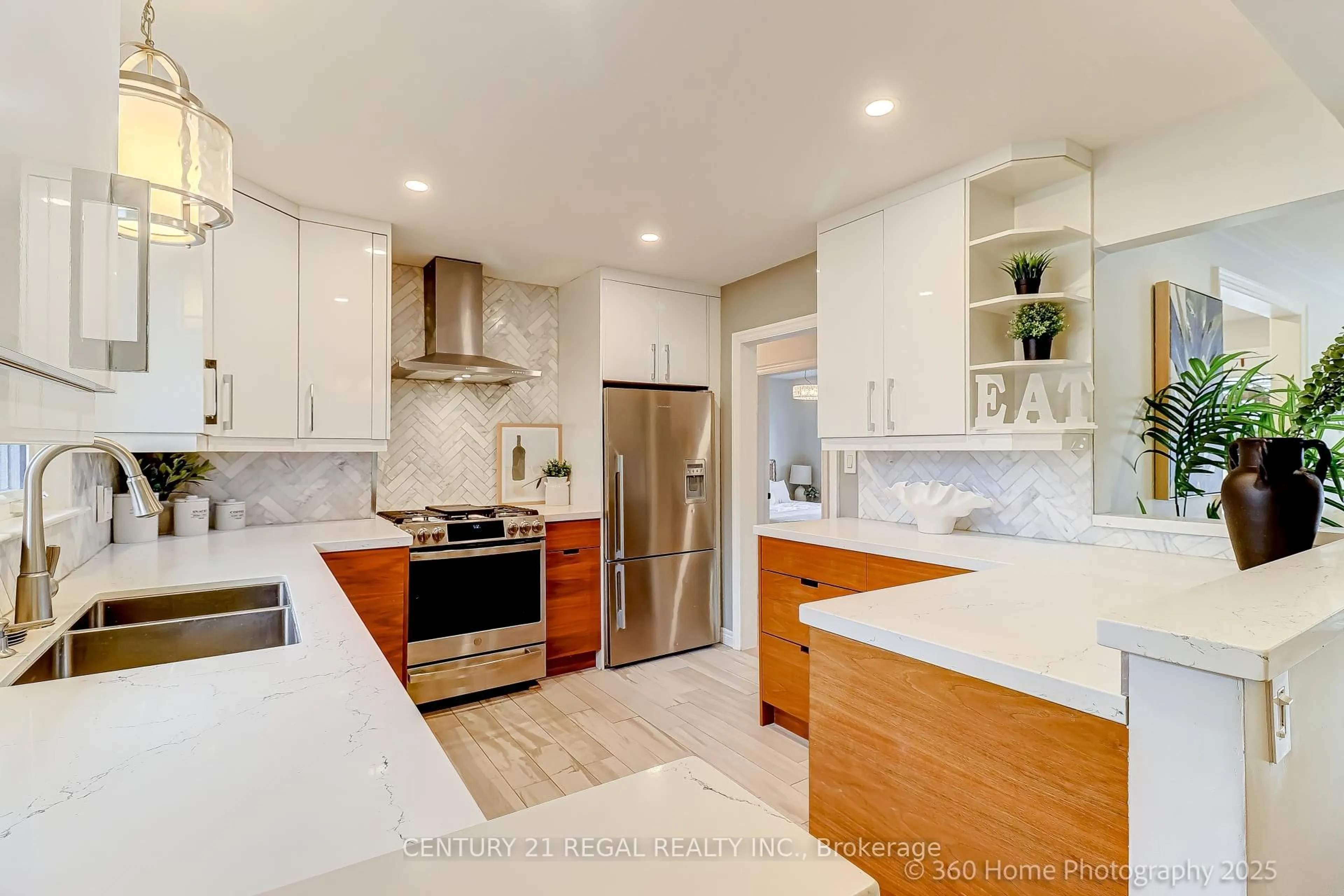 Contemporary kitchen, ceramic/tile floor for 116 Sweeney Dr, Toronto Ontario M4A 2J9