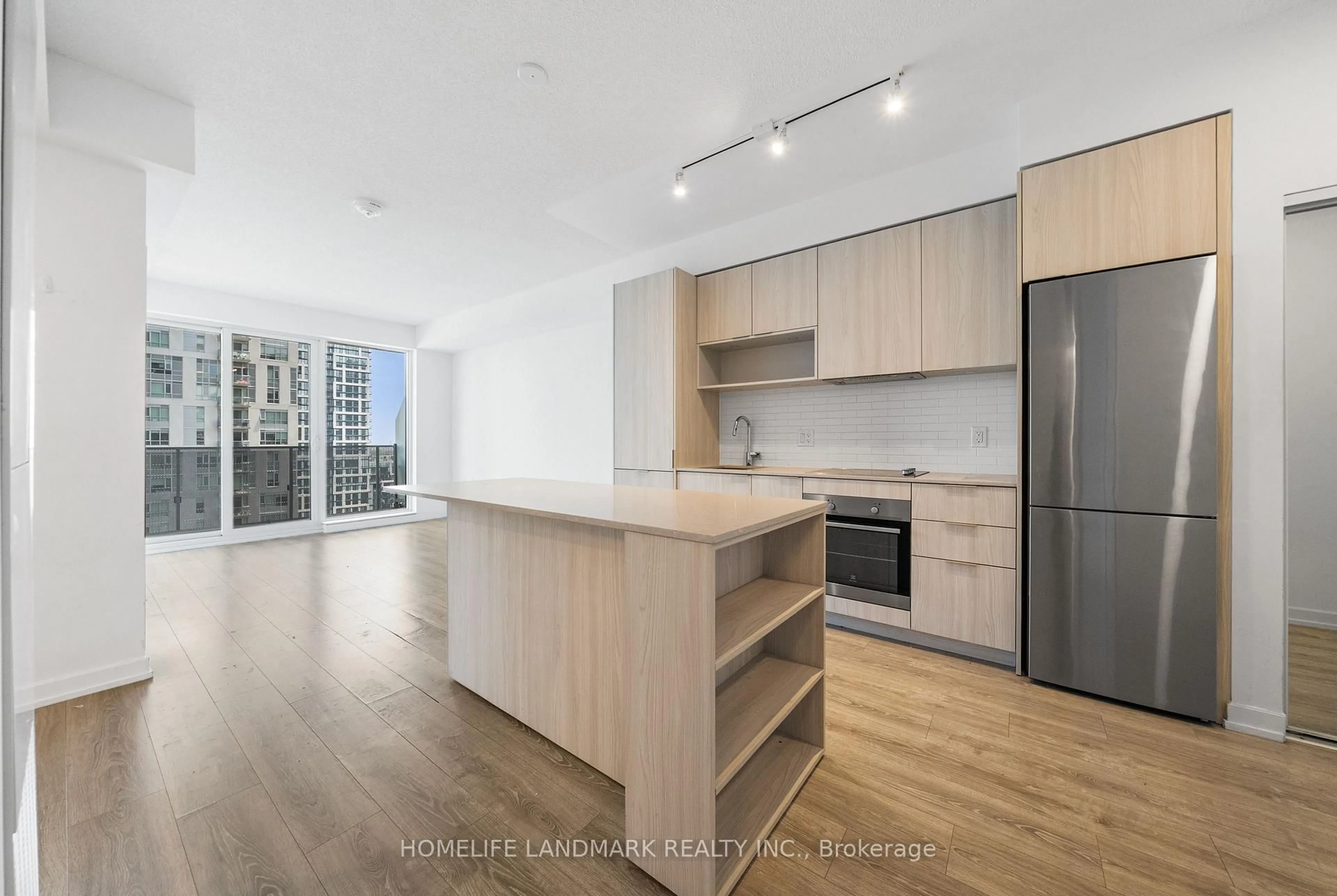 Standard kitchen, wood/laminate floor for 20 TUBMAN Ave, Toronto Ontario M5A 0M8