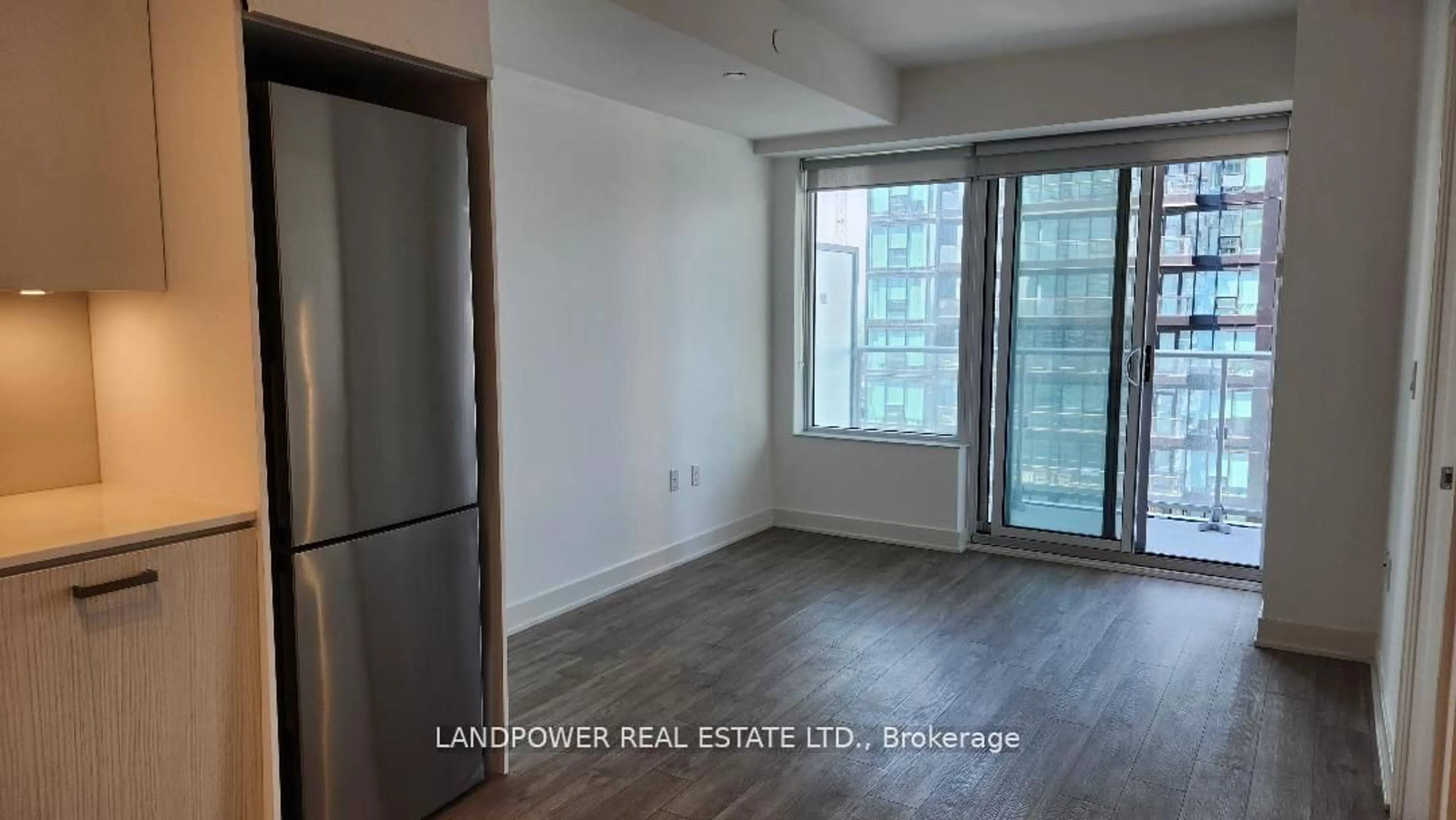 A pic of a room for 99 Broadway Ave #2811, Toronto Ontario M4P 0E3