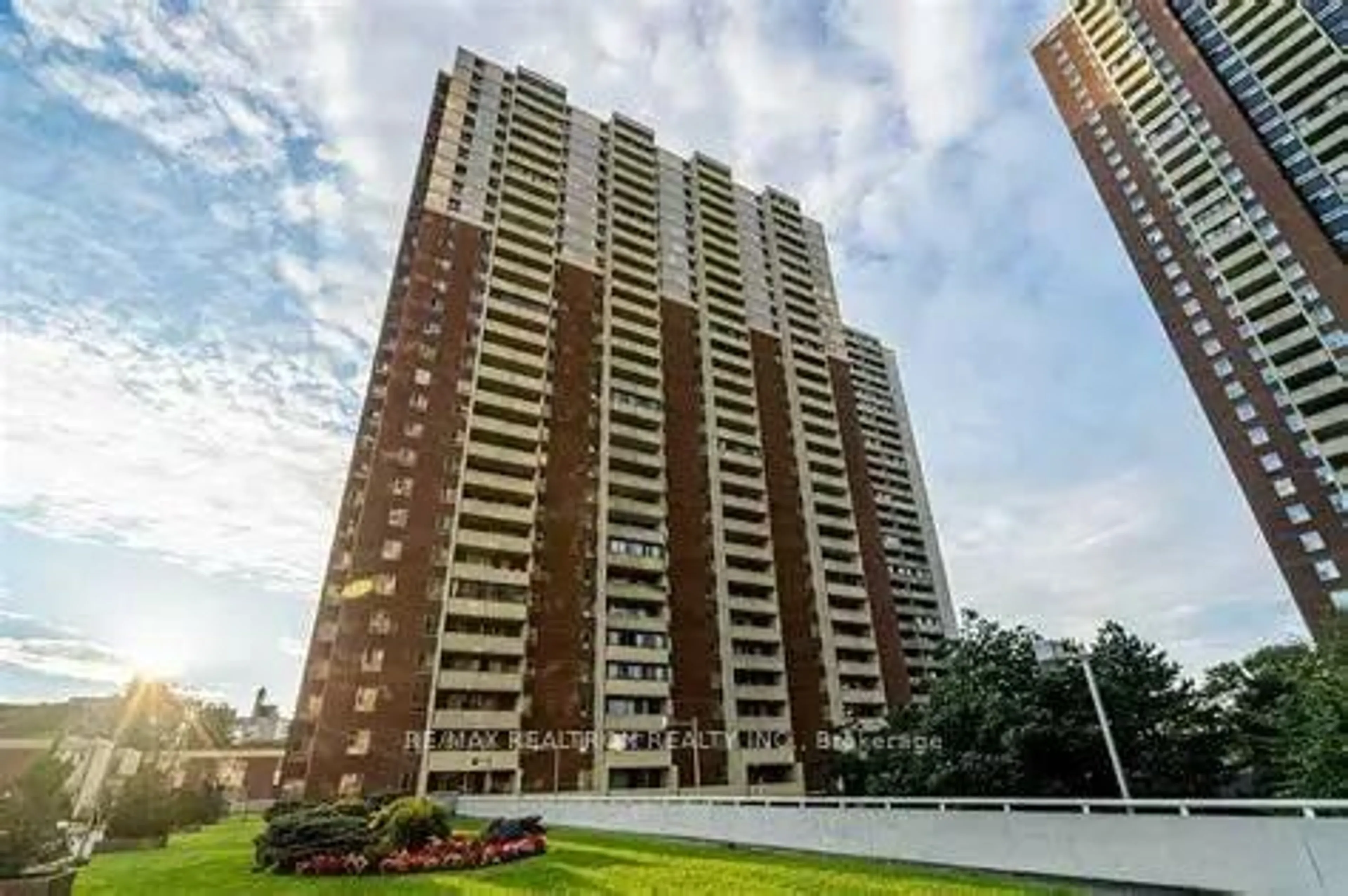 Unknown for 1 Massey Sq #2419, Toronto Ontario M4C 5L4