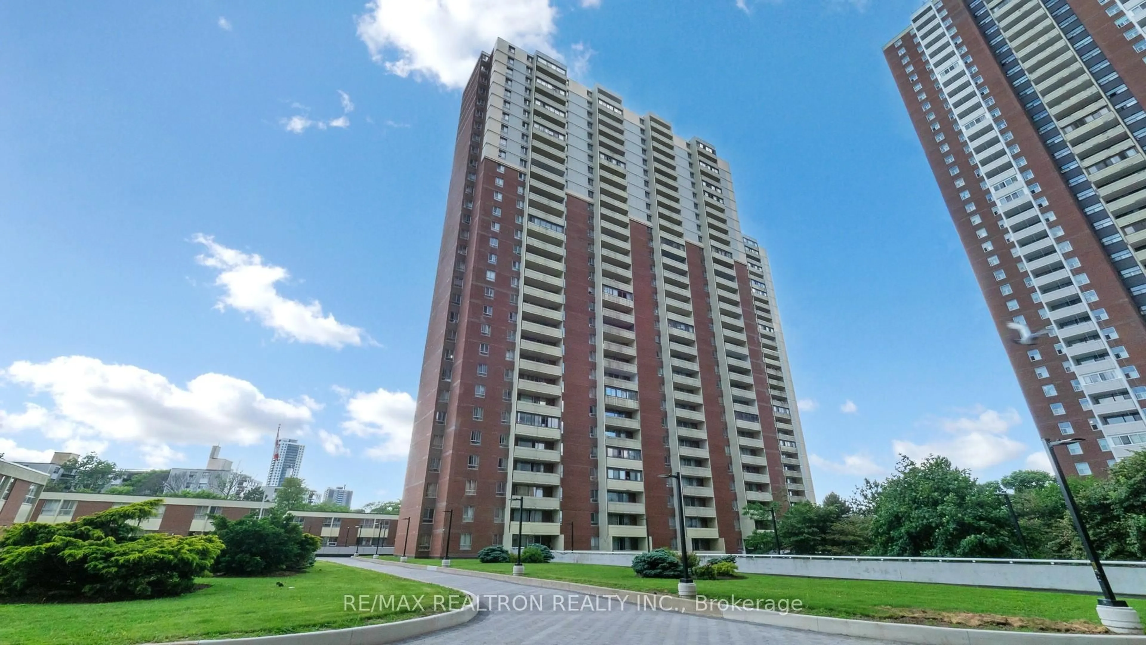 Unknown for 1 Massey Sq #2419, Toronto Ontario M4C 5L4