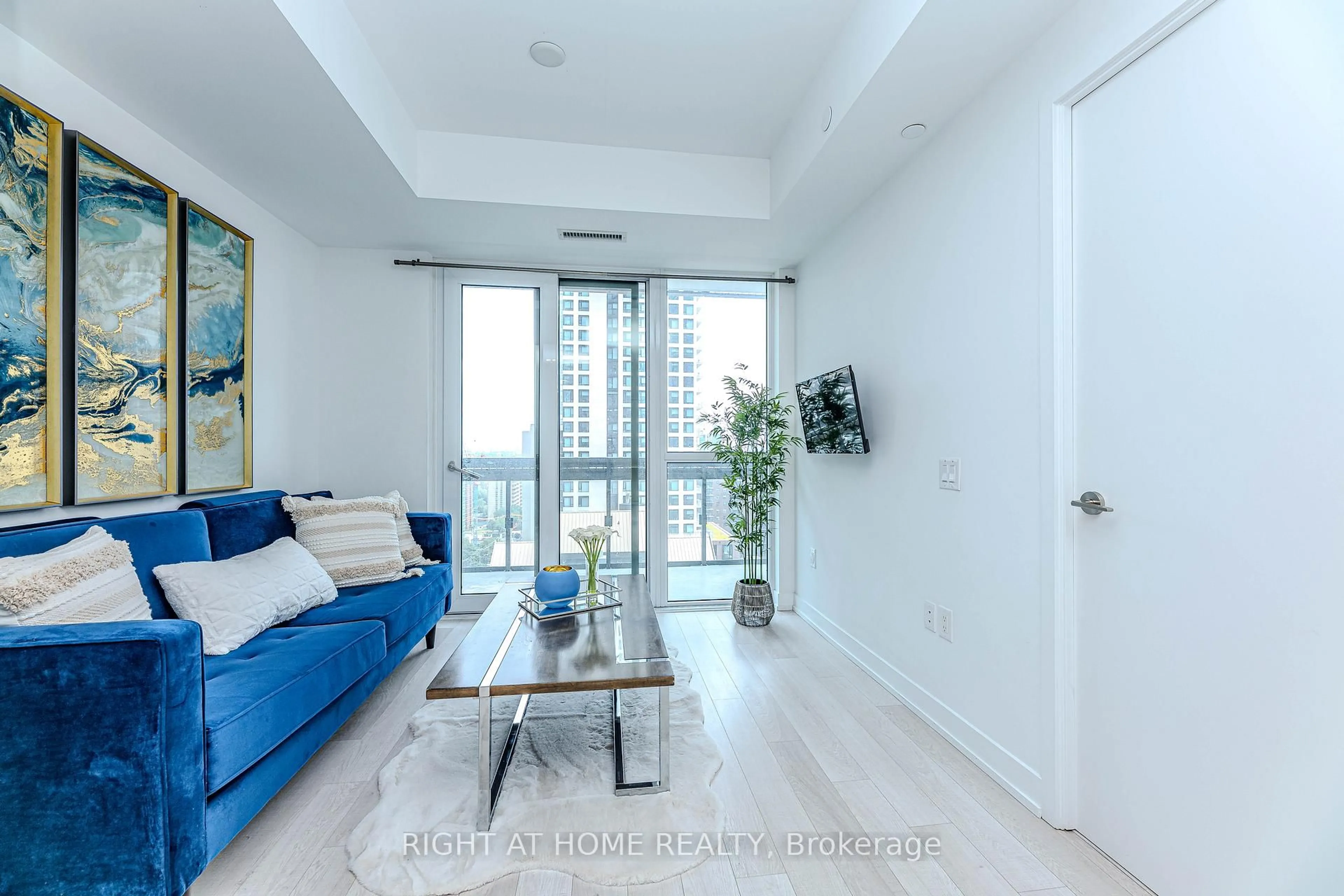 Living room with furniture, unknown for 39 Roehampton Ave #1301, Toronto Ontario M4P 0G1