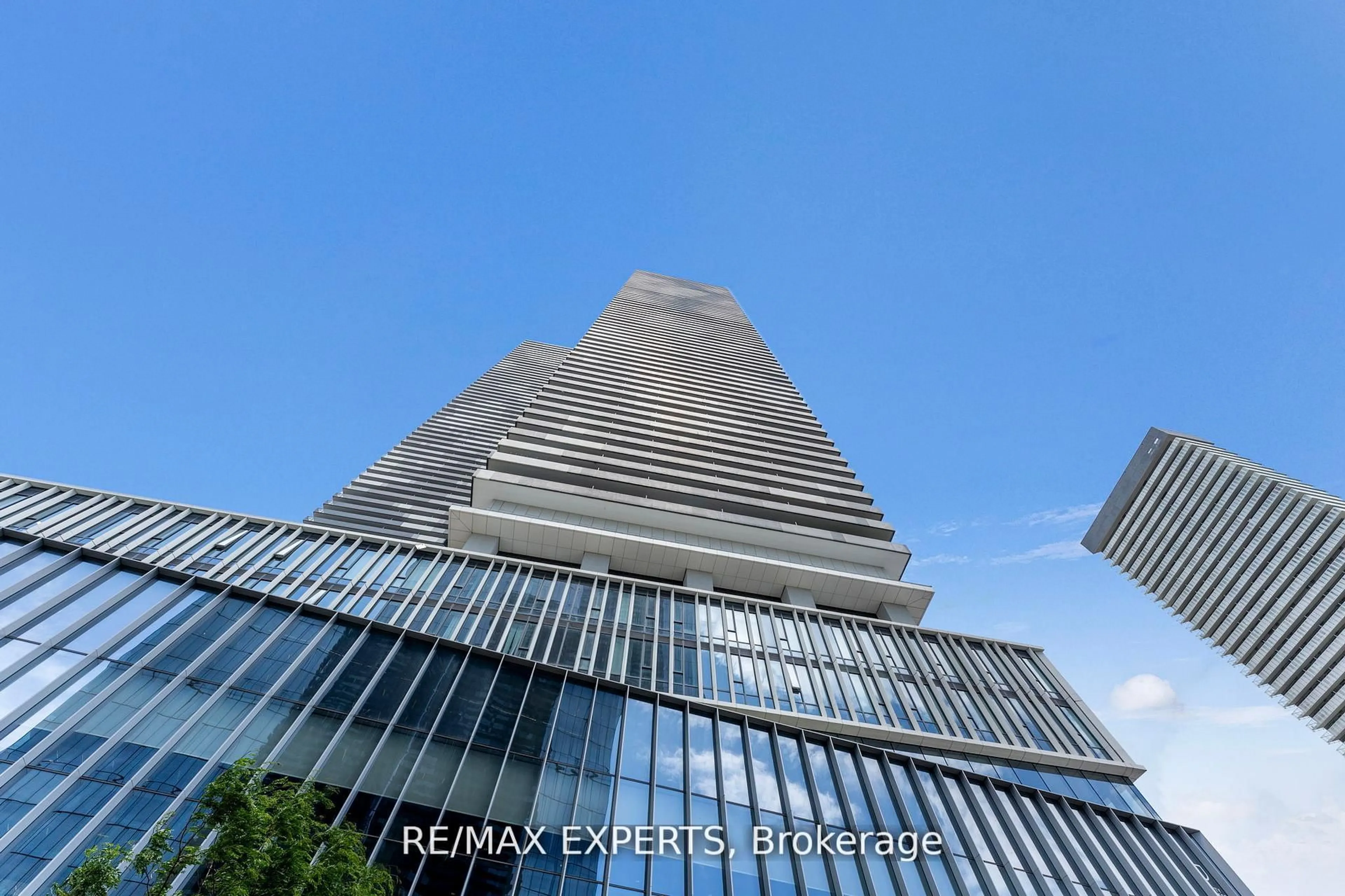 Indoor foyer for 138 Downes St #3302, Toronto Ontario M5E 0E4