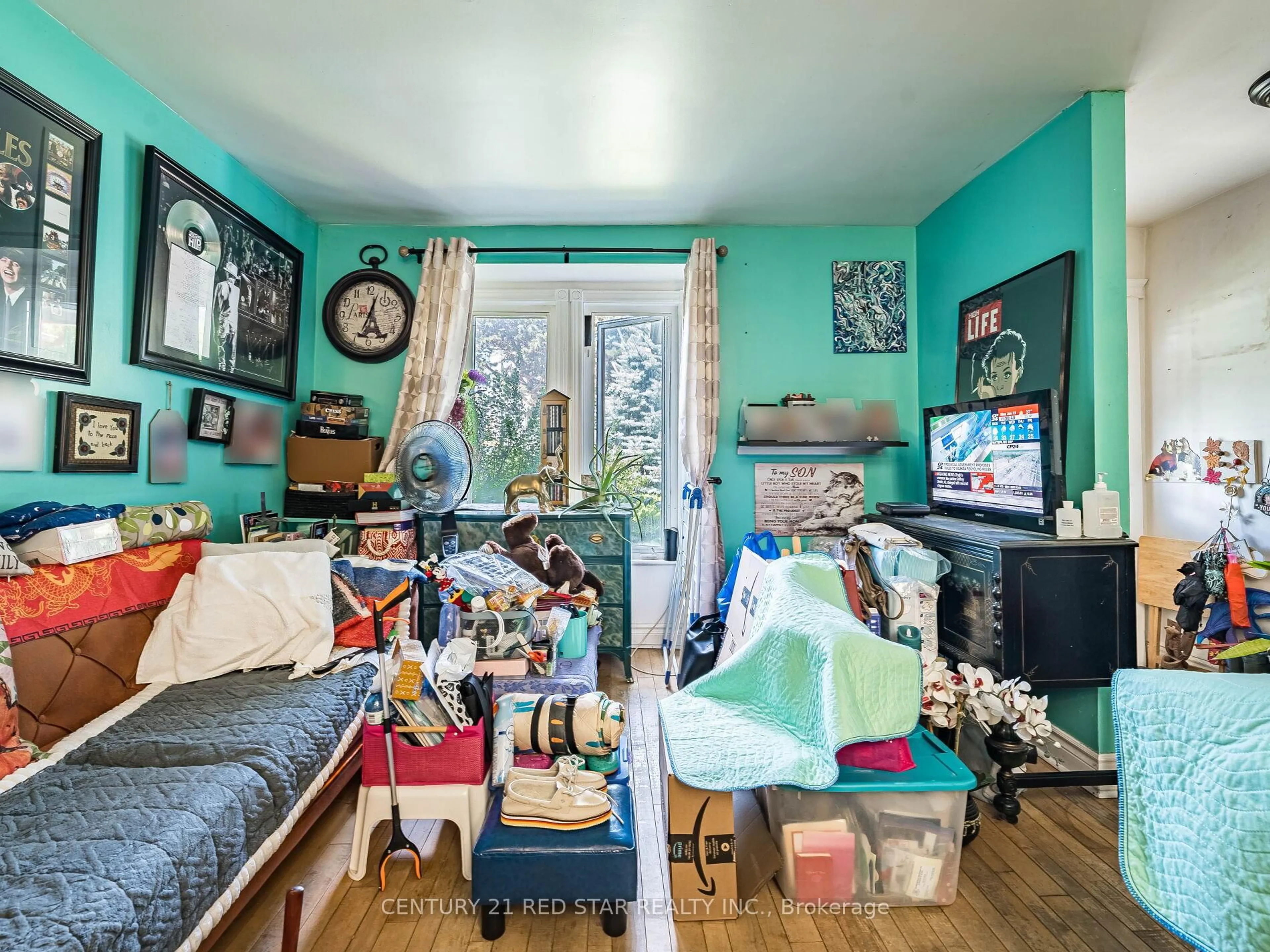 A pic of a room for 165 Robina Ave, Toronto Ontario M6C 3Y8