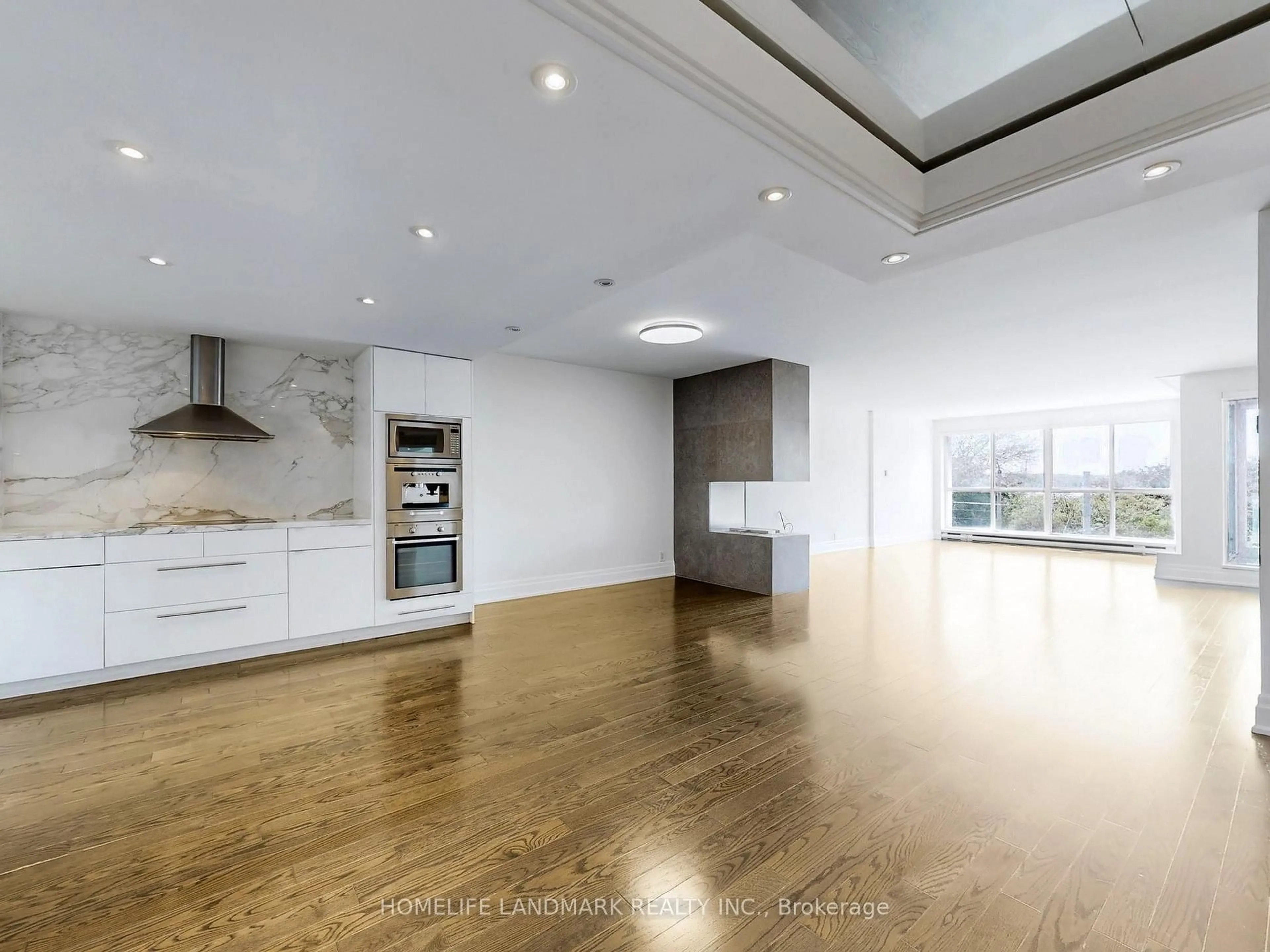 Open concept kitchen, unknown for 480 Queens Quay #304W, Toronto Ontario M5N 2Y5