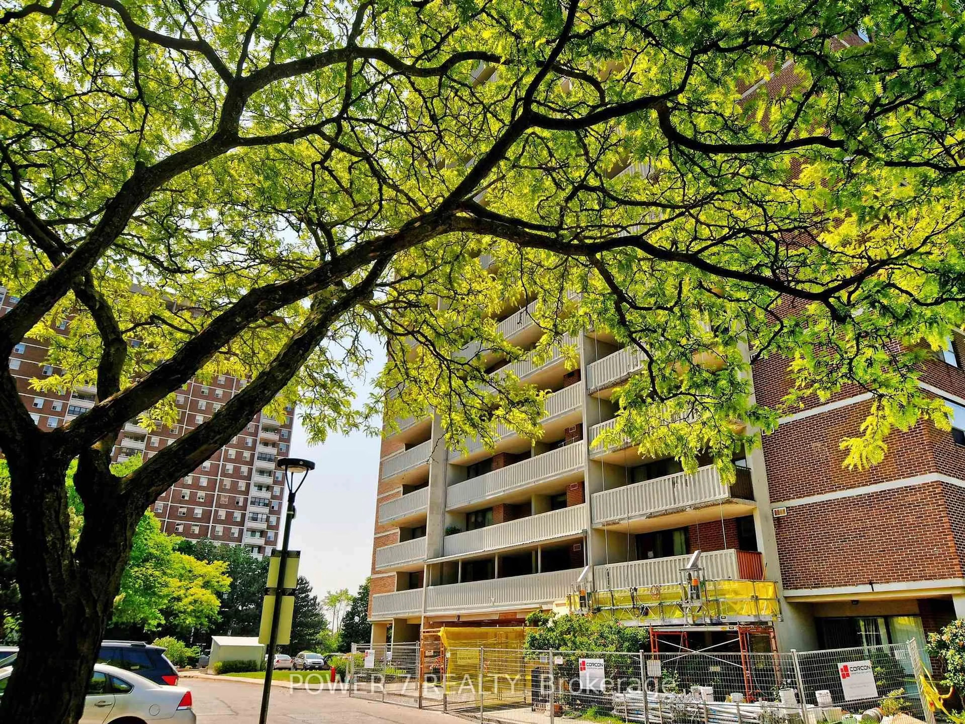 Patio, unknown for 10 Tangreen Crt #407, Toronto Ontario M2M 4B9