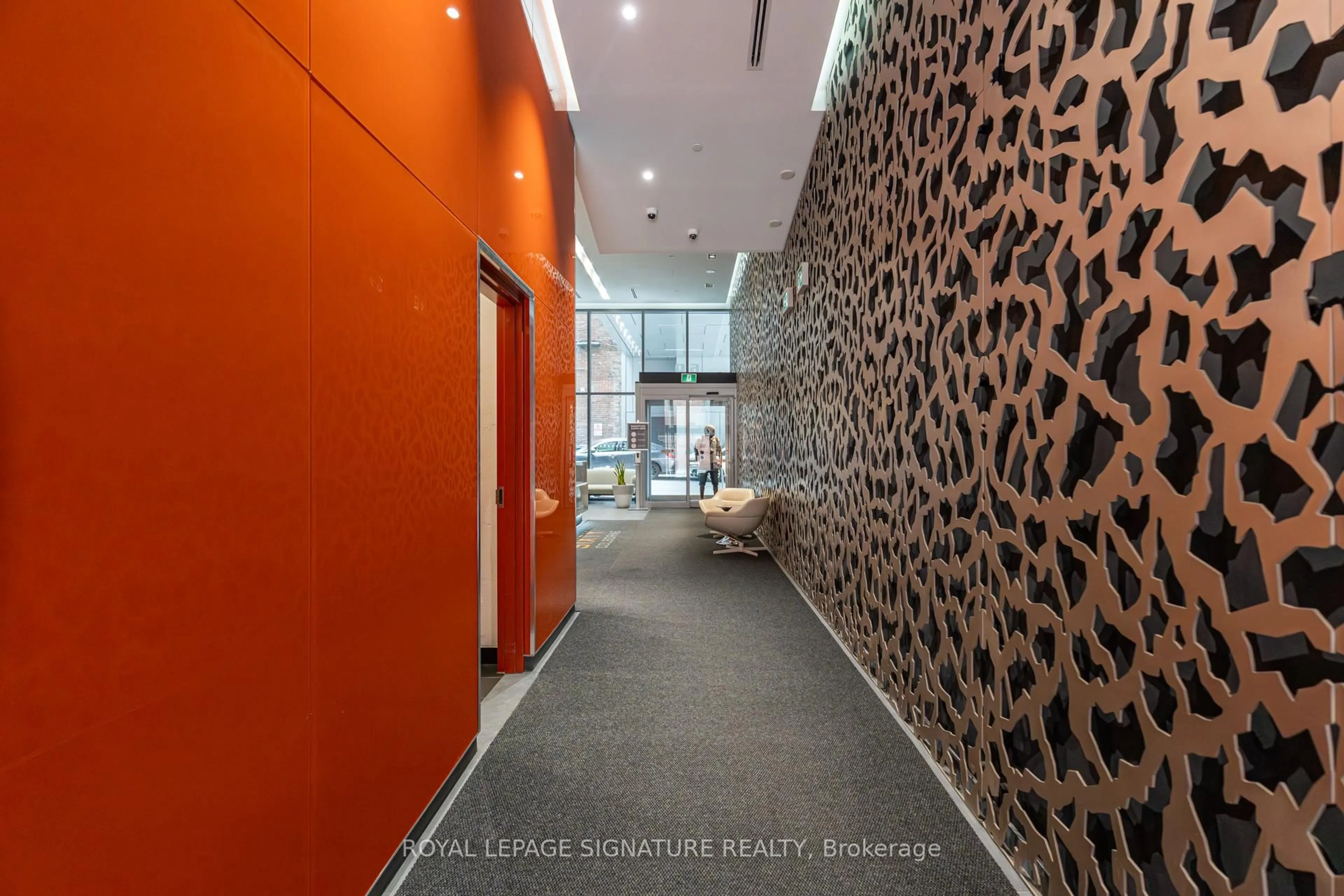Indoor foyer for 60 Colborne St #1107, Toronto Ontario N0B 1S0