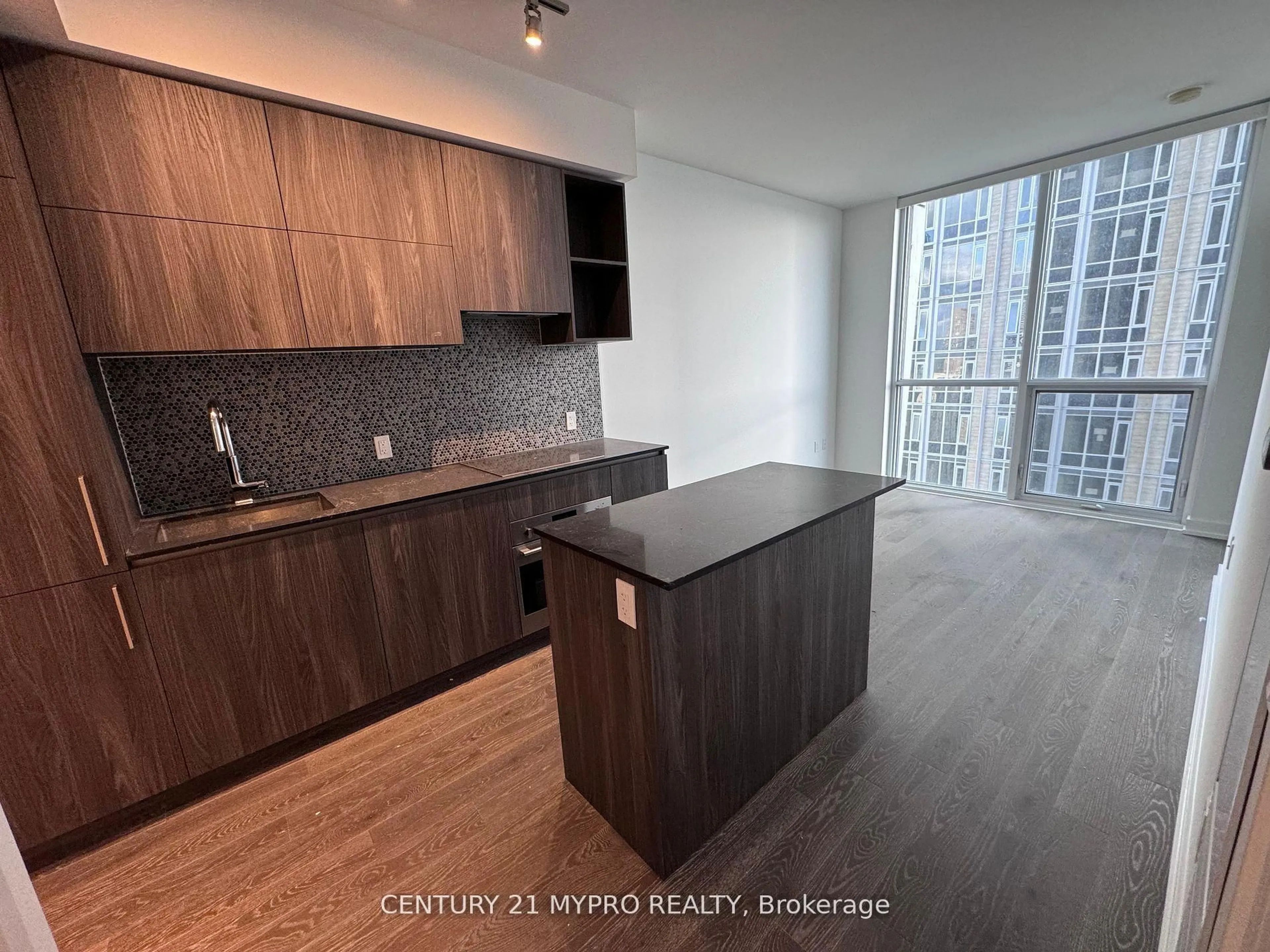 Standard kitchen, wood/laminate floor for 1 Yorkville Ave #3603, Toronto Ontario M4W 0B1