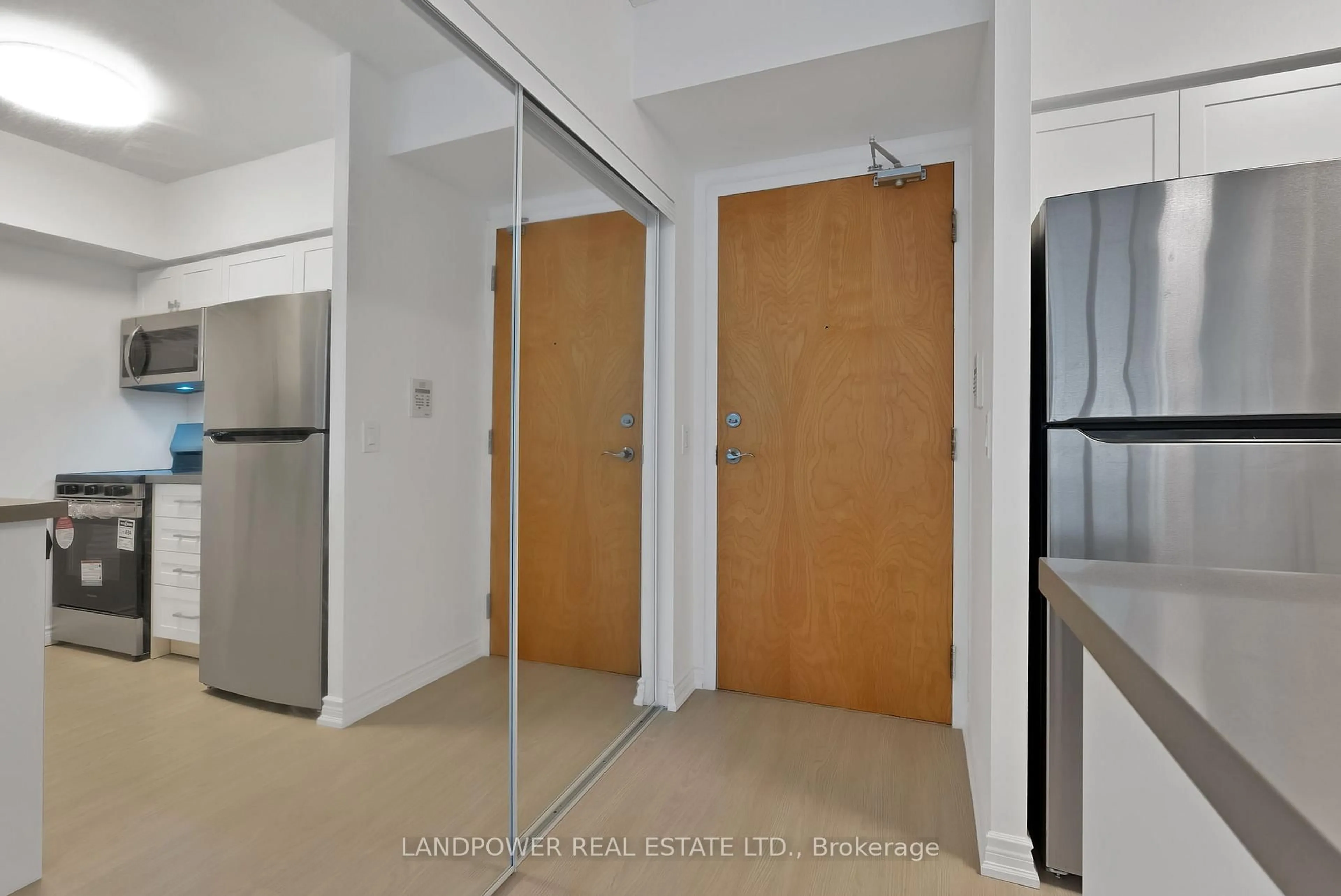 Unknown for 4968 Yonge St #2812, Toronto Ontario M2N 5N7