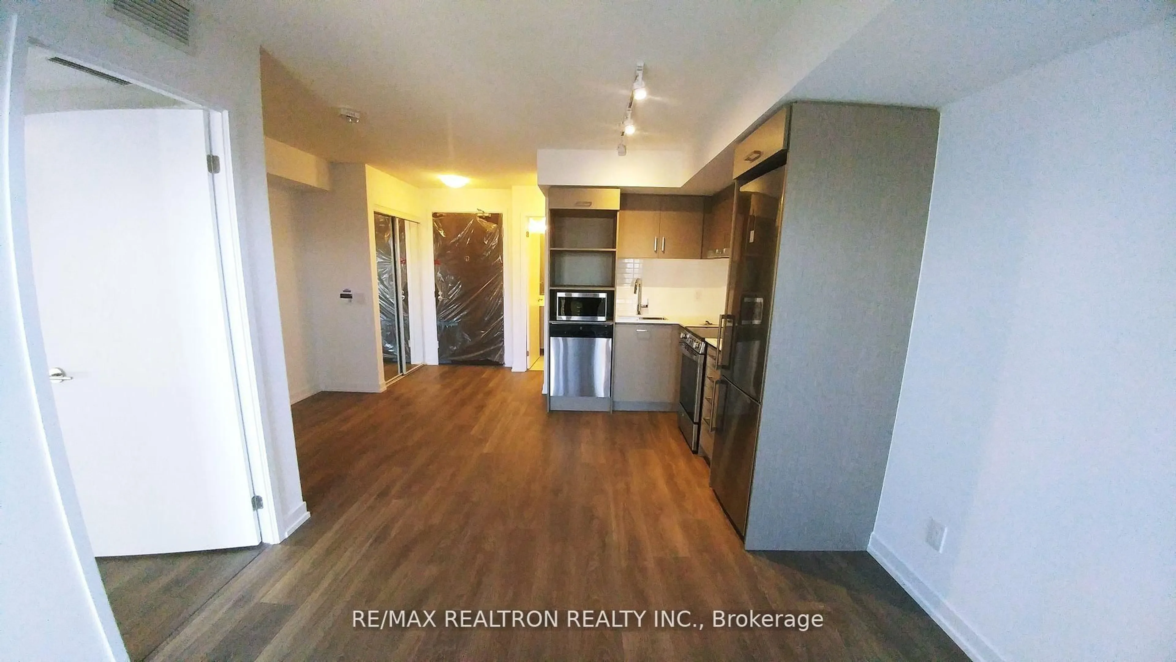 A pic of a room for 219 Dundas St #1806, Toronto Ontario M5A 0V1