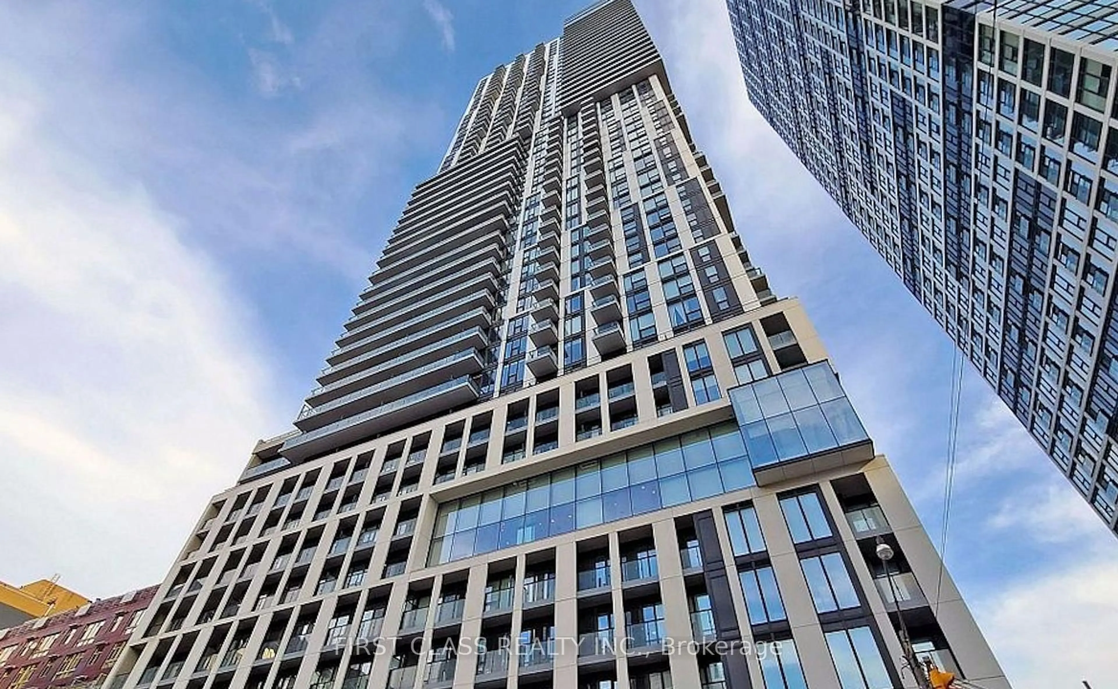 Indoor foyer for 251 Jarvis St #826, Toronto Ontario M5B 0C3