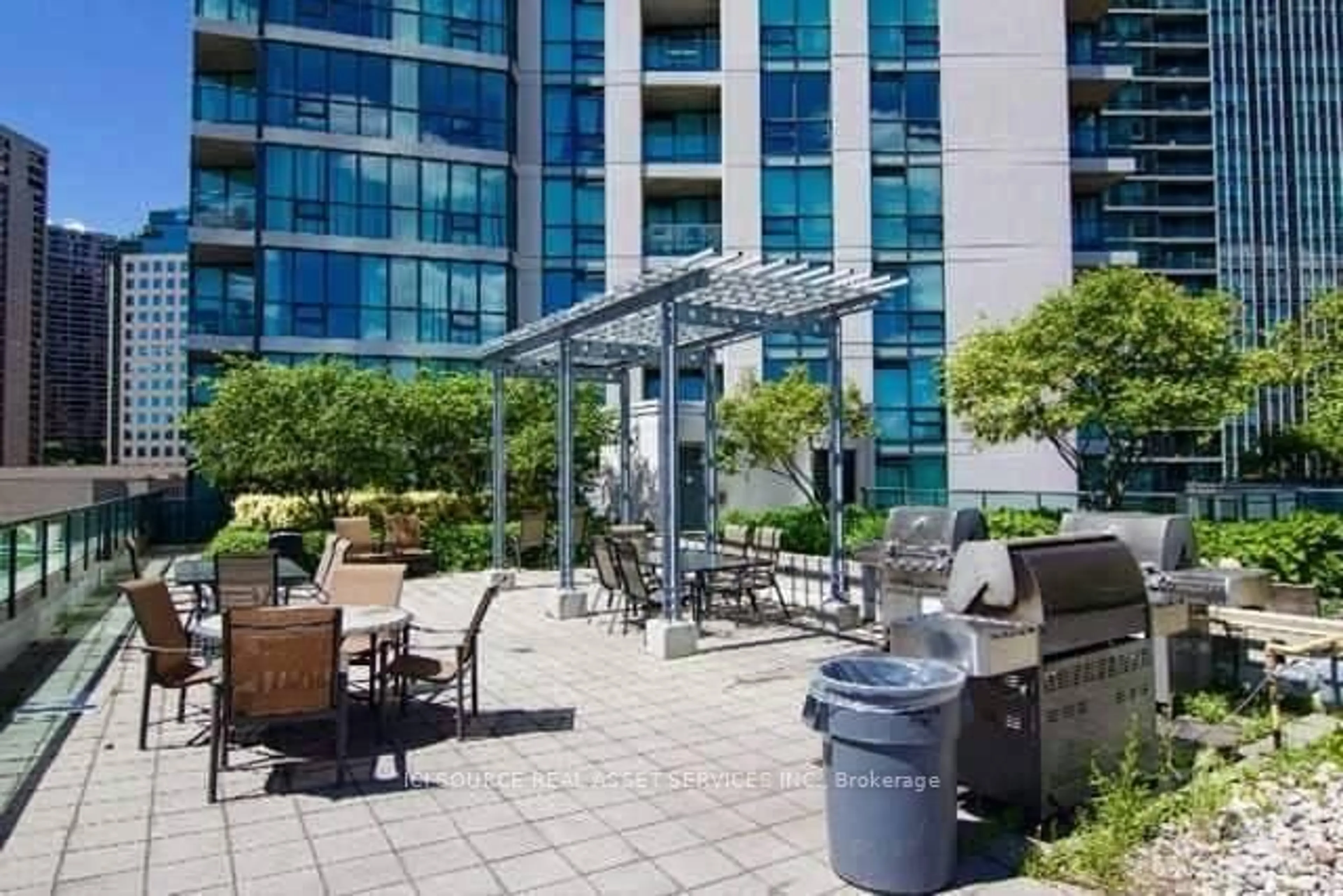 Patio, unknown for 12 Yonge St #2004, Toronto Ontario M5E 1Z9
