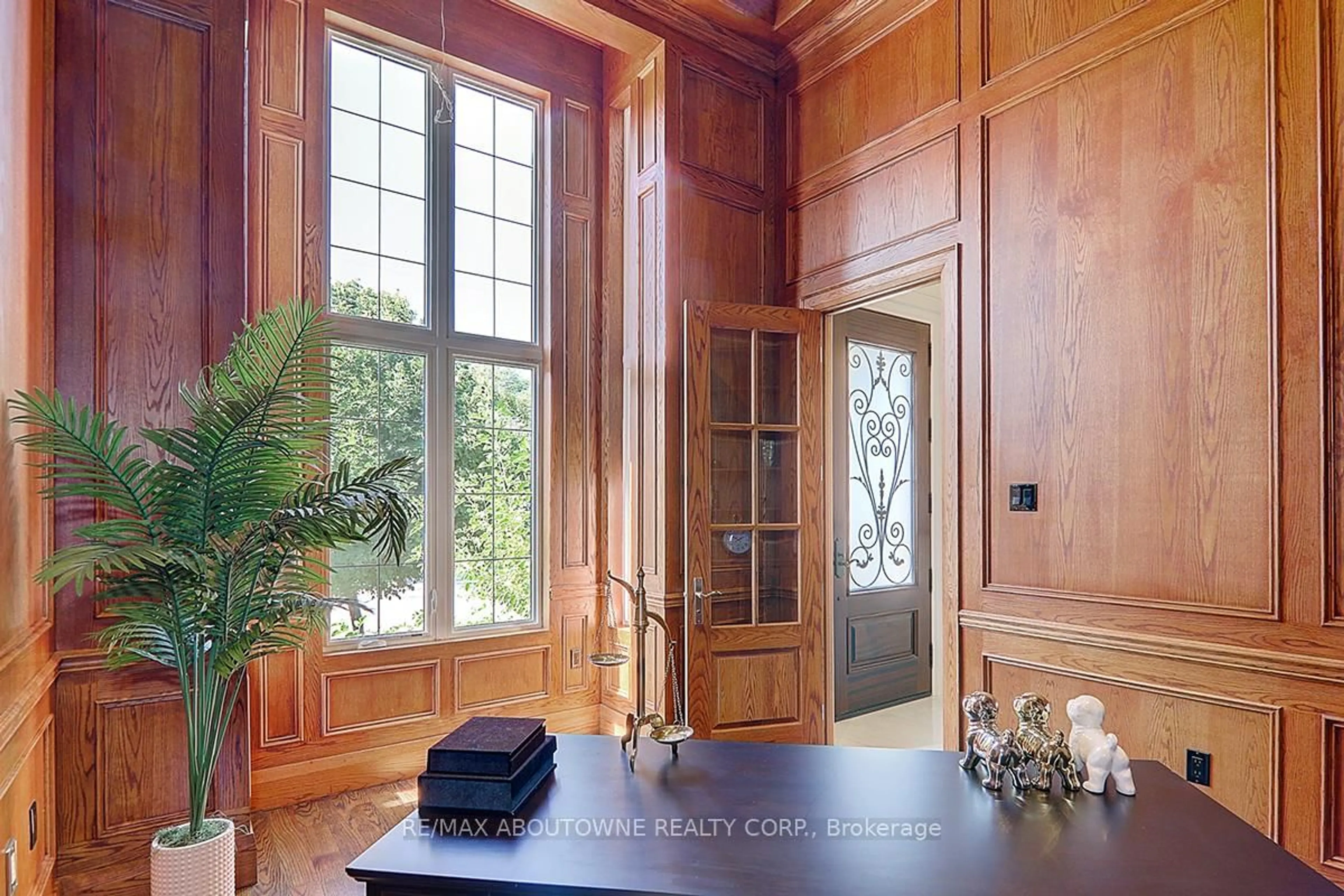 Indoor entryway for 69 Heathview Ave, Toronto Ontario M2K 2C3