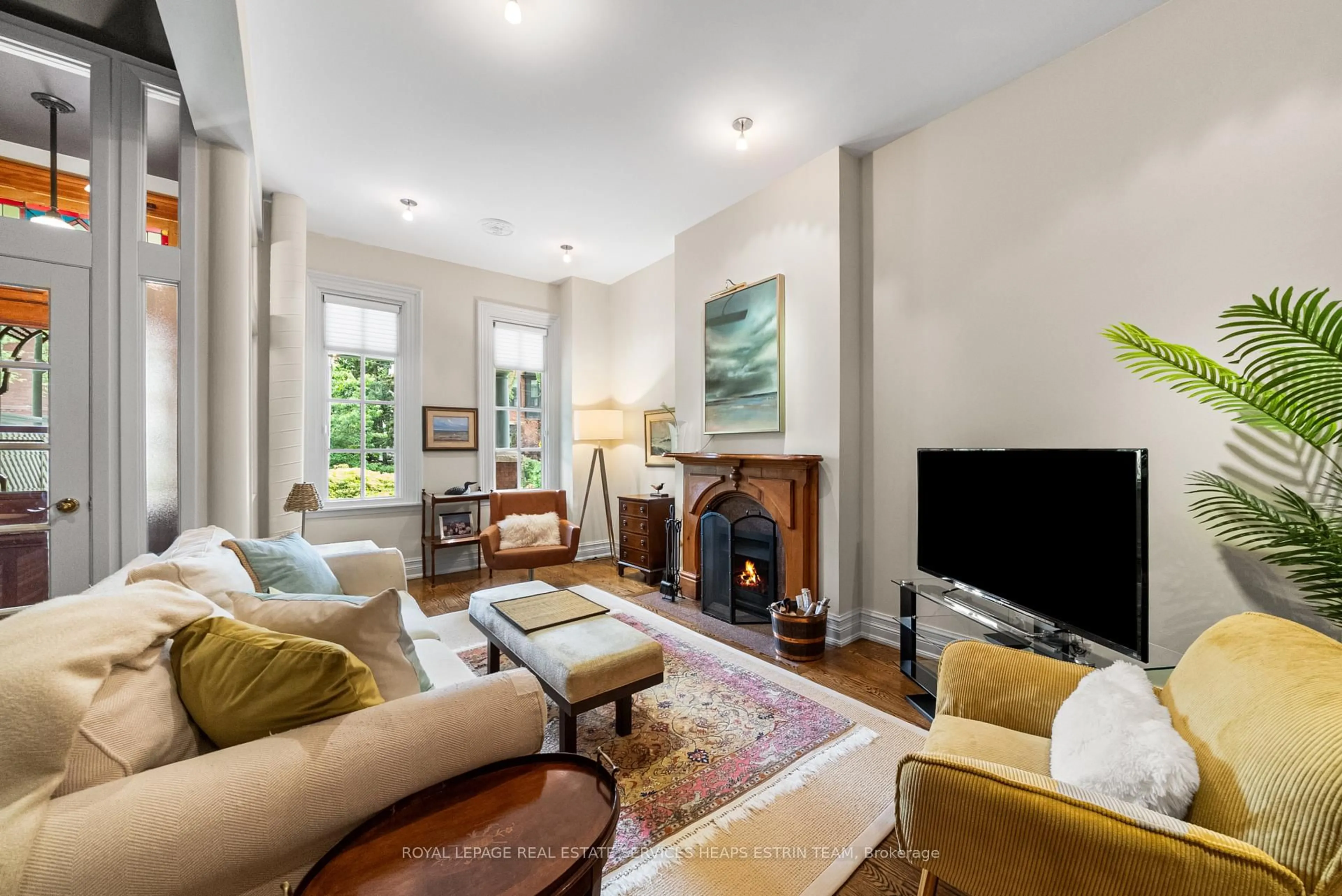 Living room with furniture, unknown for 100 Amelia St, Toronto Ontario M4X 1E4