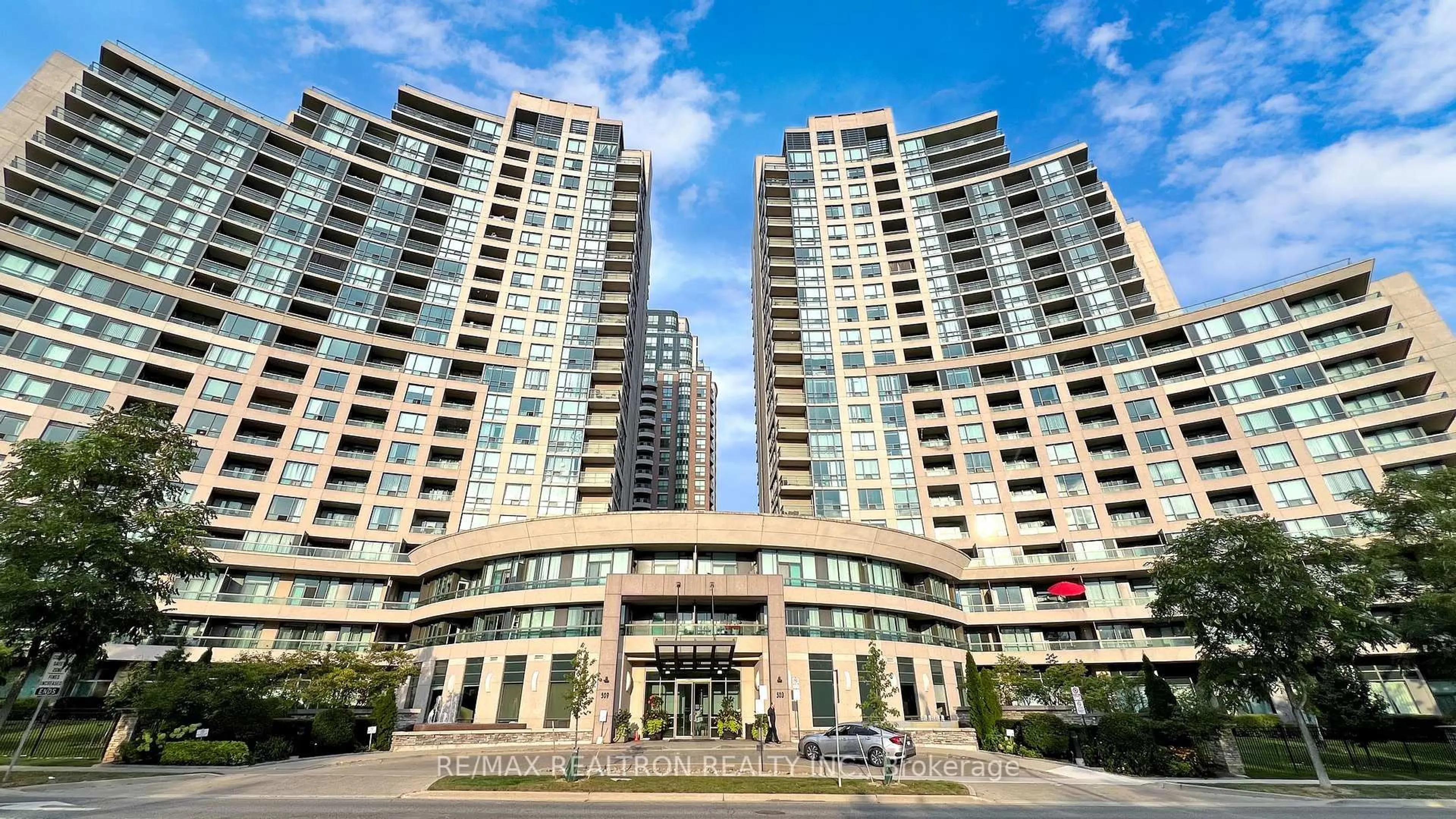 Indoor foyer for 503 Beecroft Rd #219, Toronto Ontario M2N 0A2