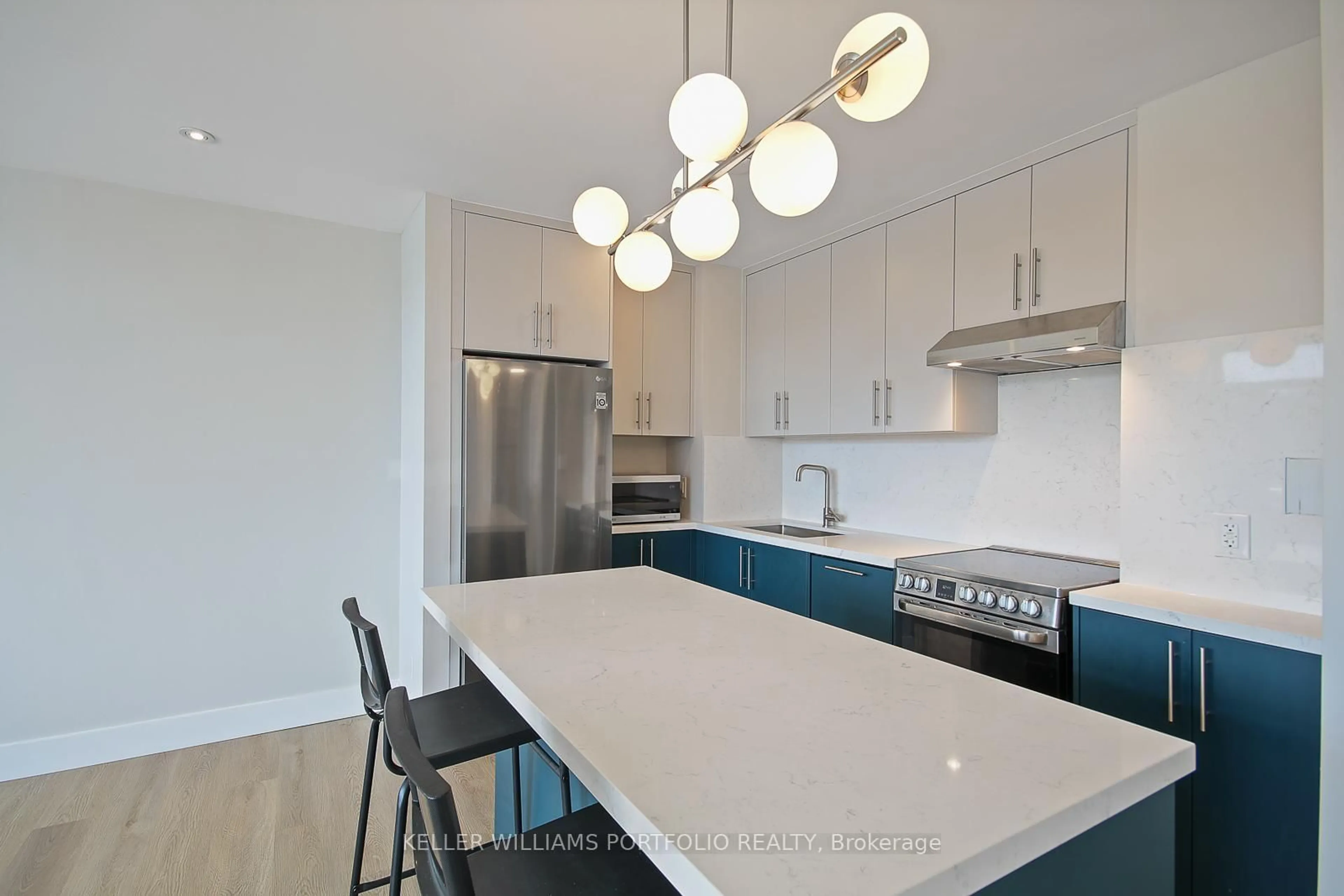 Contemporary kitchen, unknown for 580 Christie St #206, Toronto Ontario M6G 3E3