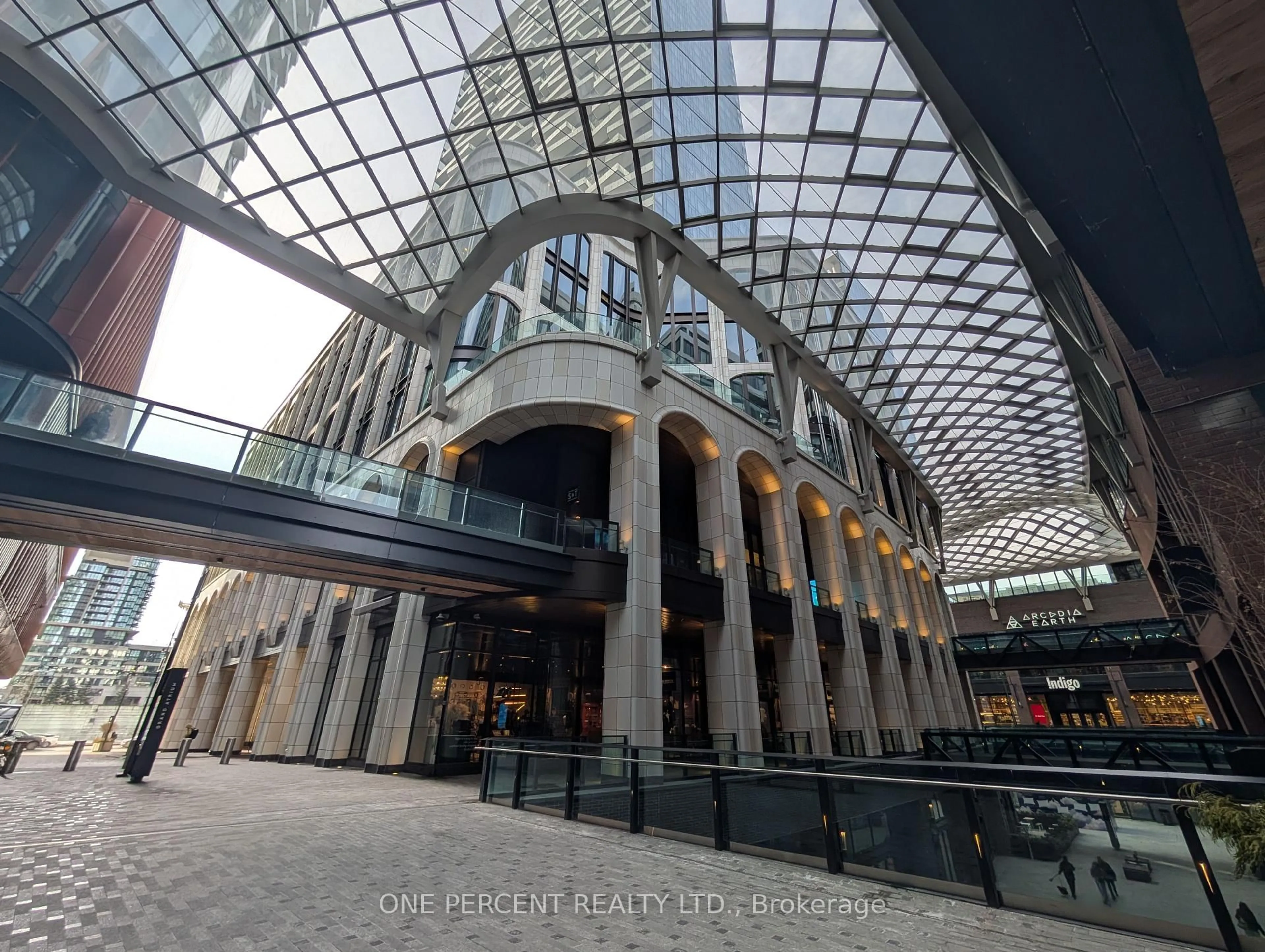 Indoor foyer for 470 Front St #1901, Toronto Ontario M5V 0V6