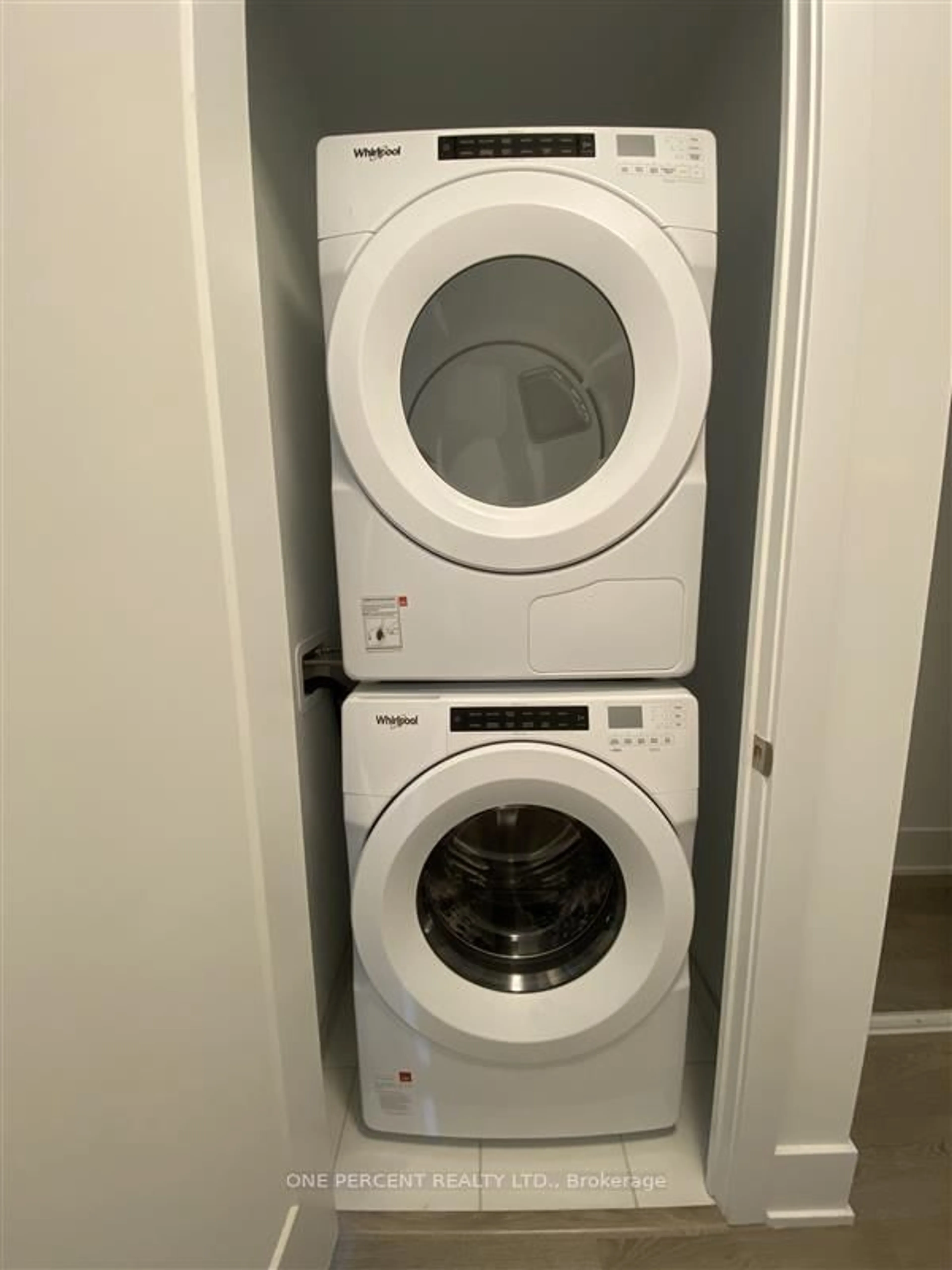 Laundry room for 470 Front St #1901, Toronto Ontario M5V 0V6