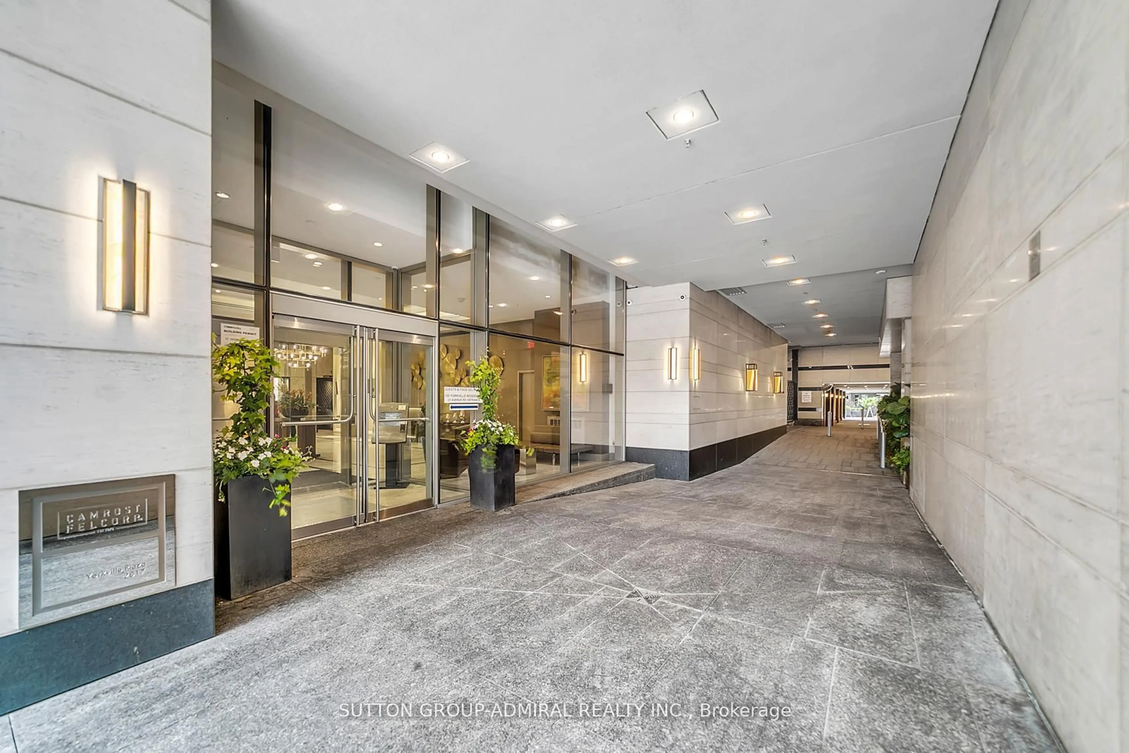 Indoor foyer for 155 YORKVILLE Ave #1908, Toronto Ontario M5R 1C4
