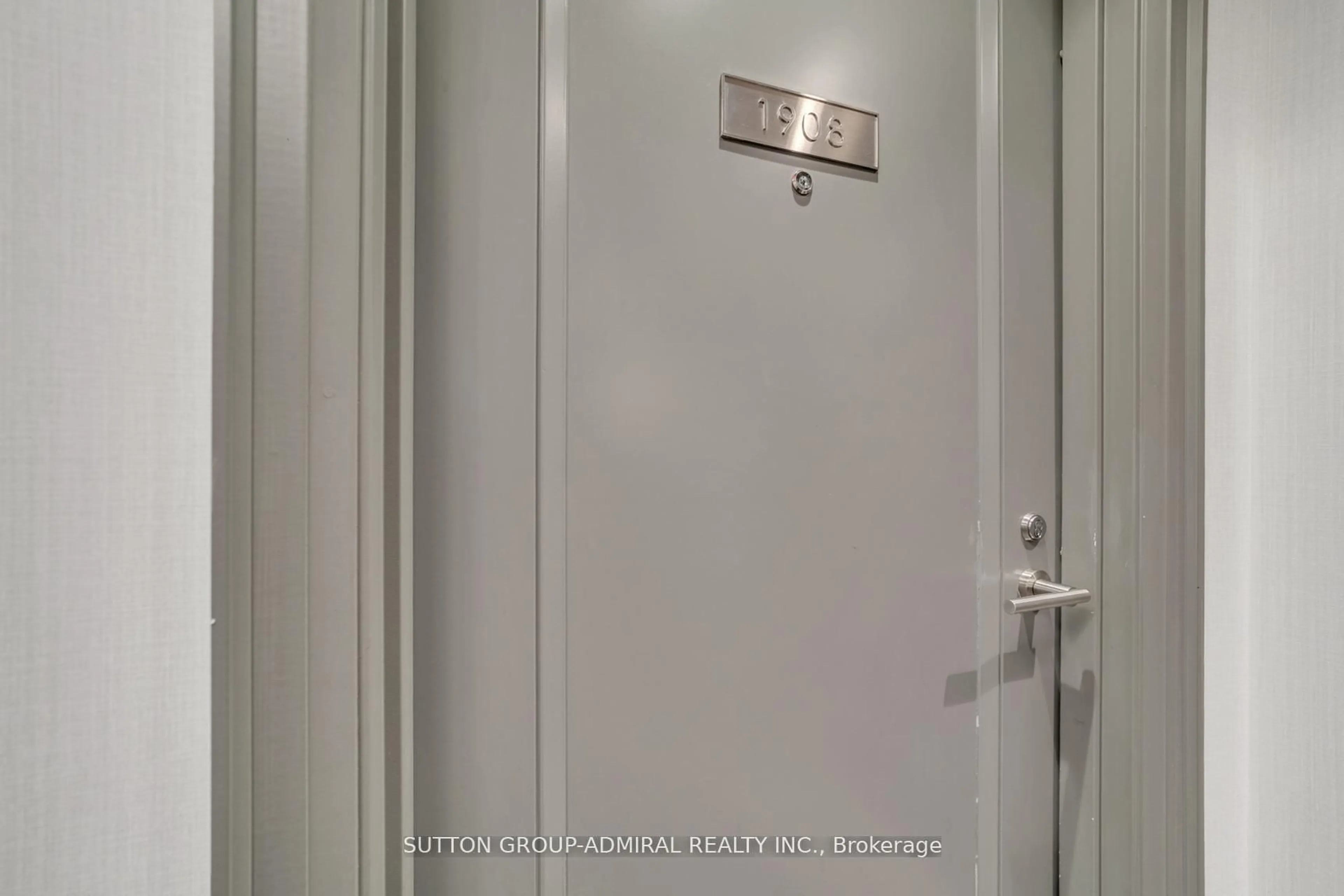 Indoor entryway for 155 YORKVILLE Ave #1908, Toronto Ontario M5R 1C4