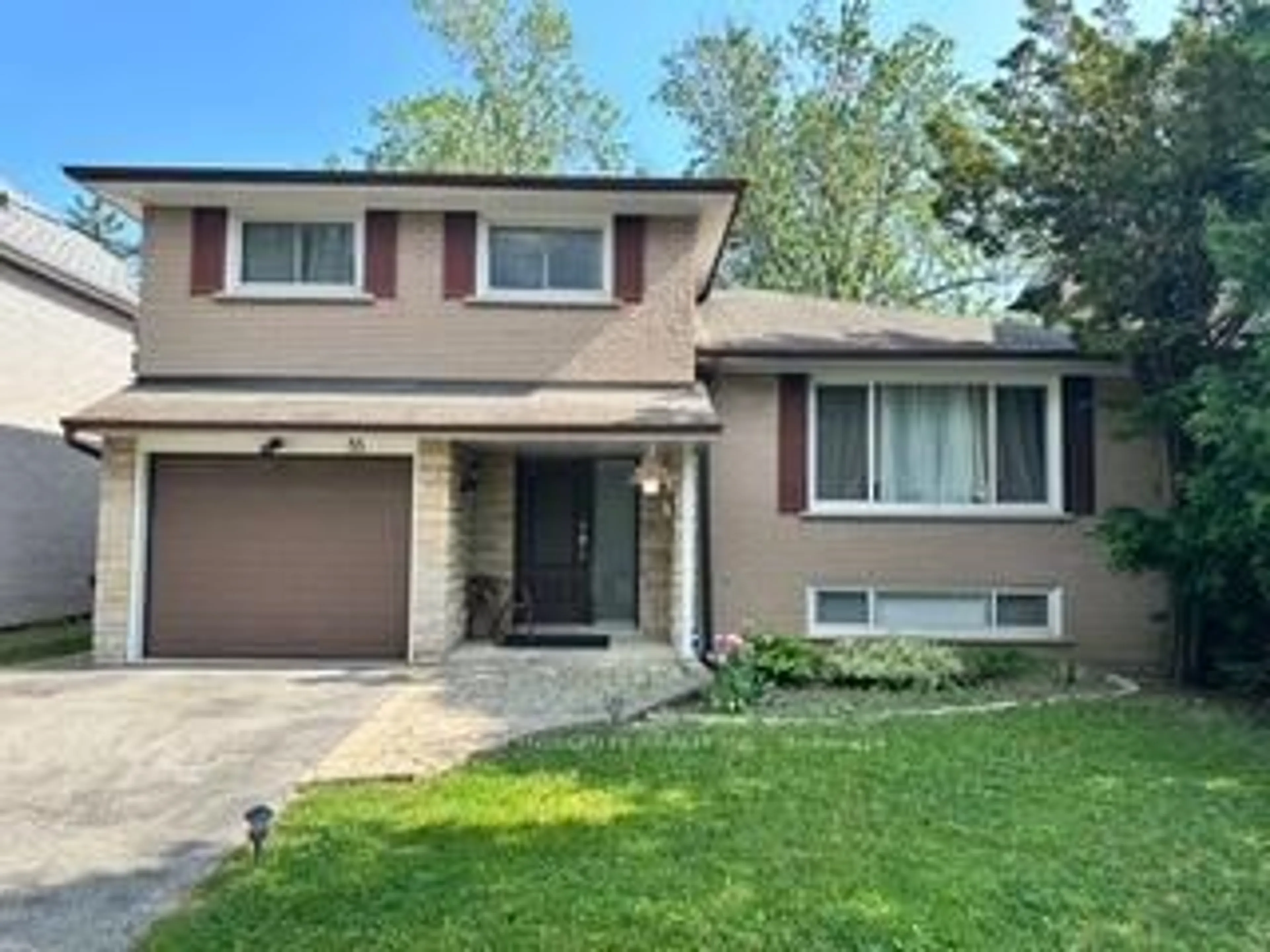 Home with vinyl exterior material, street for 35 Lailey Cres, Toronto Ontario M2N 4H2