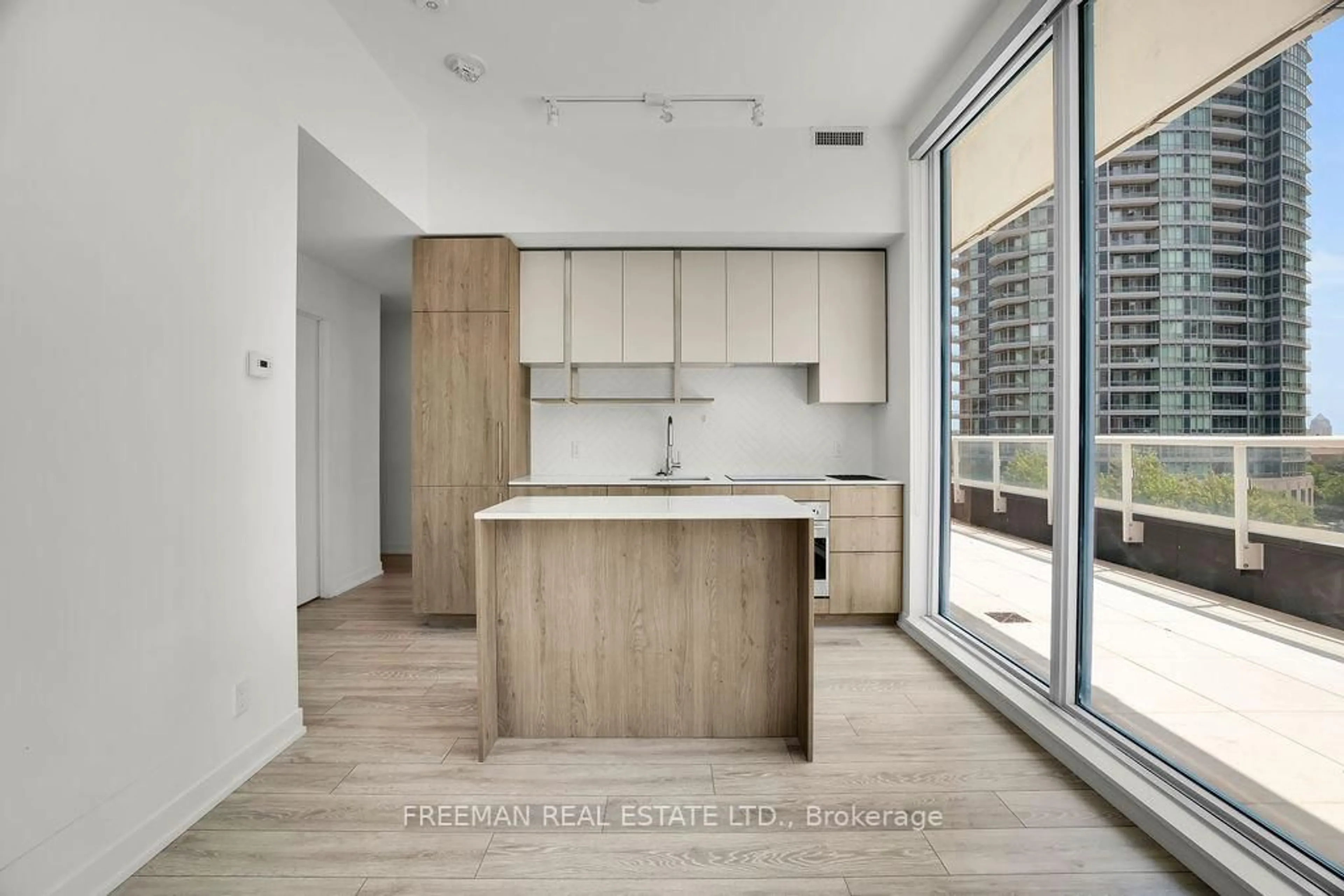 Unknown for 15 Holmes Ave #402, Toronto Ontario M2N 0L4