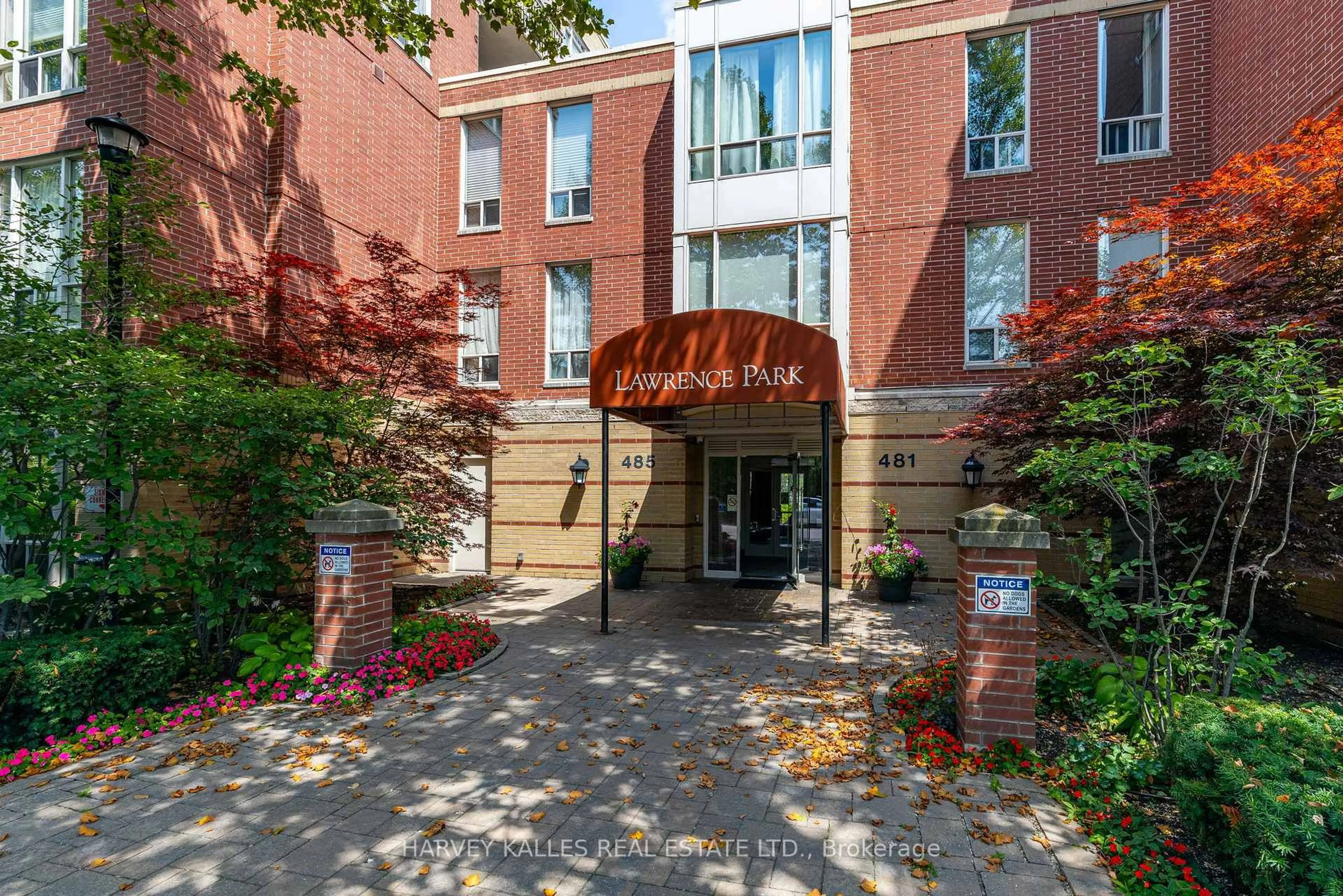 Indoor foyer for 485 Rosewell Ave #105, Toronto Ontario M4R 2J2