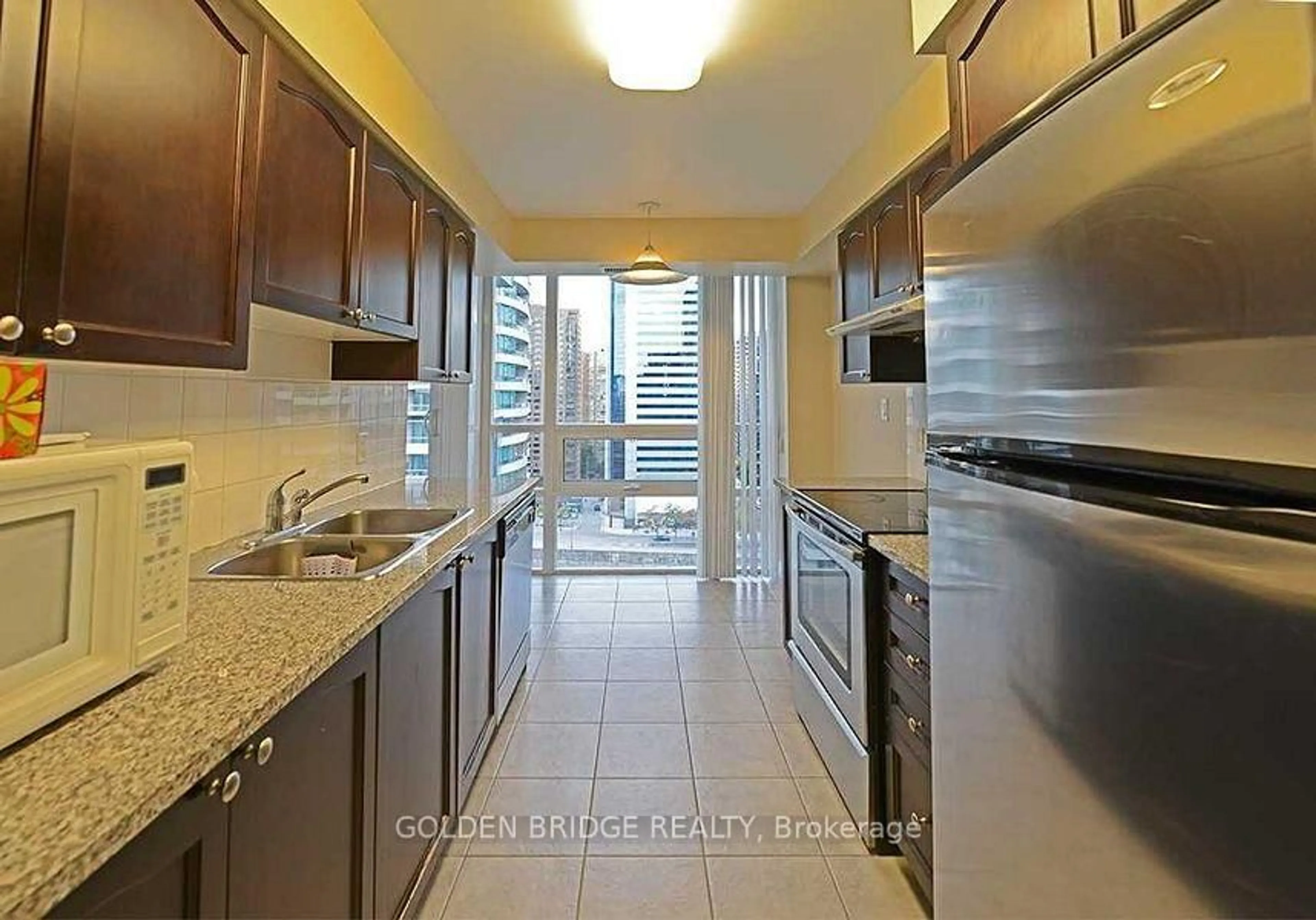 Standard kitchen, ceramic/tile floor for 35 Hollywood Ave #1909, Toronto Ontario M2N 0A9