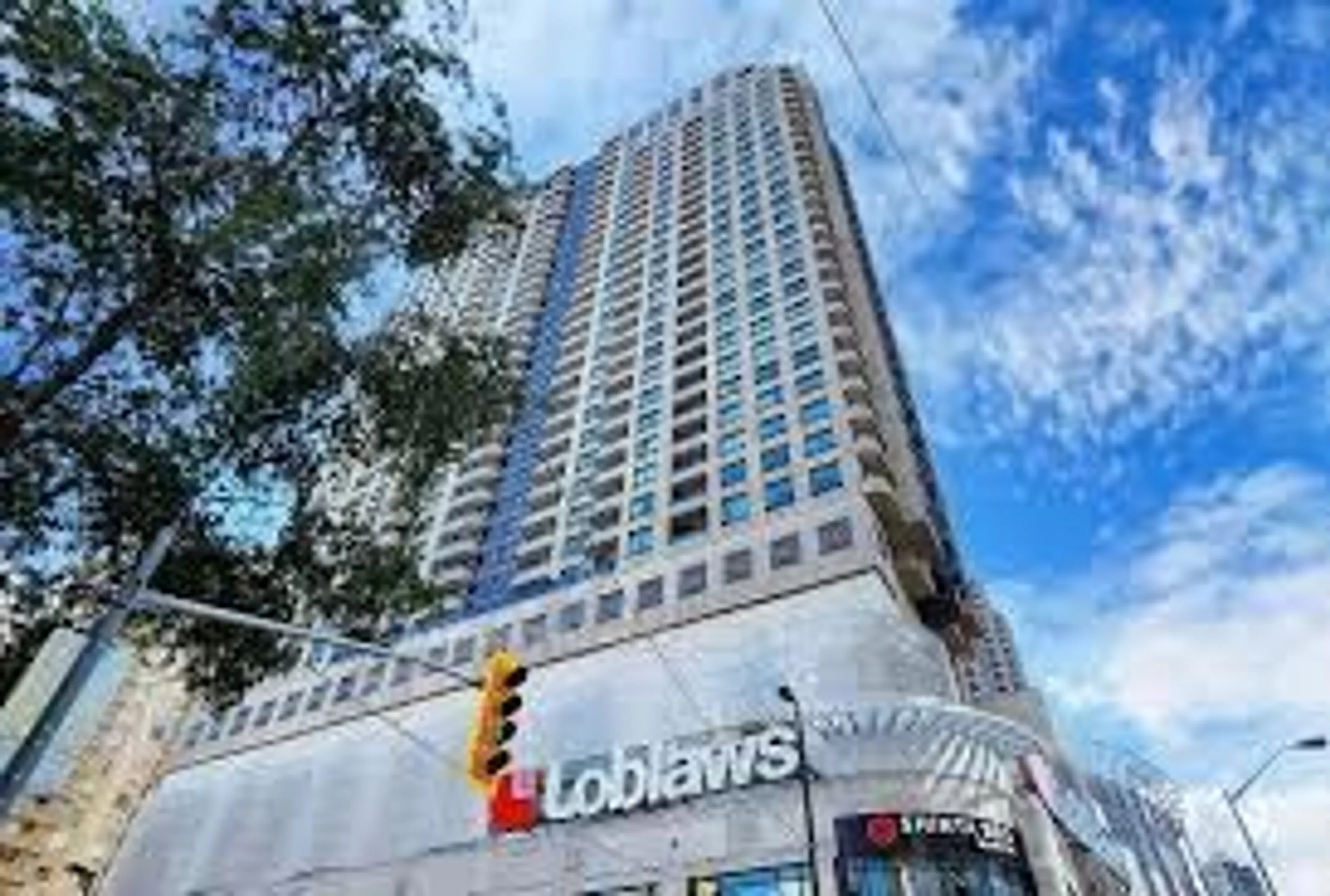Lobby for 33 Empress Ave #1202, Toronto Ontario M2N 6Y7