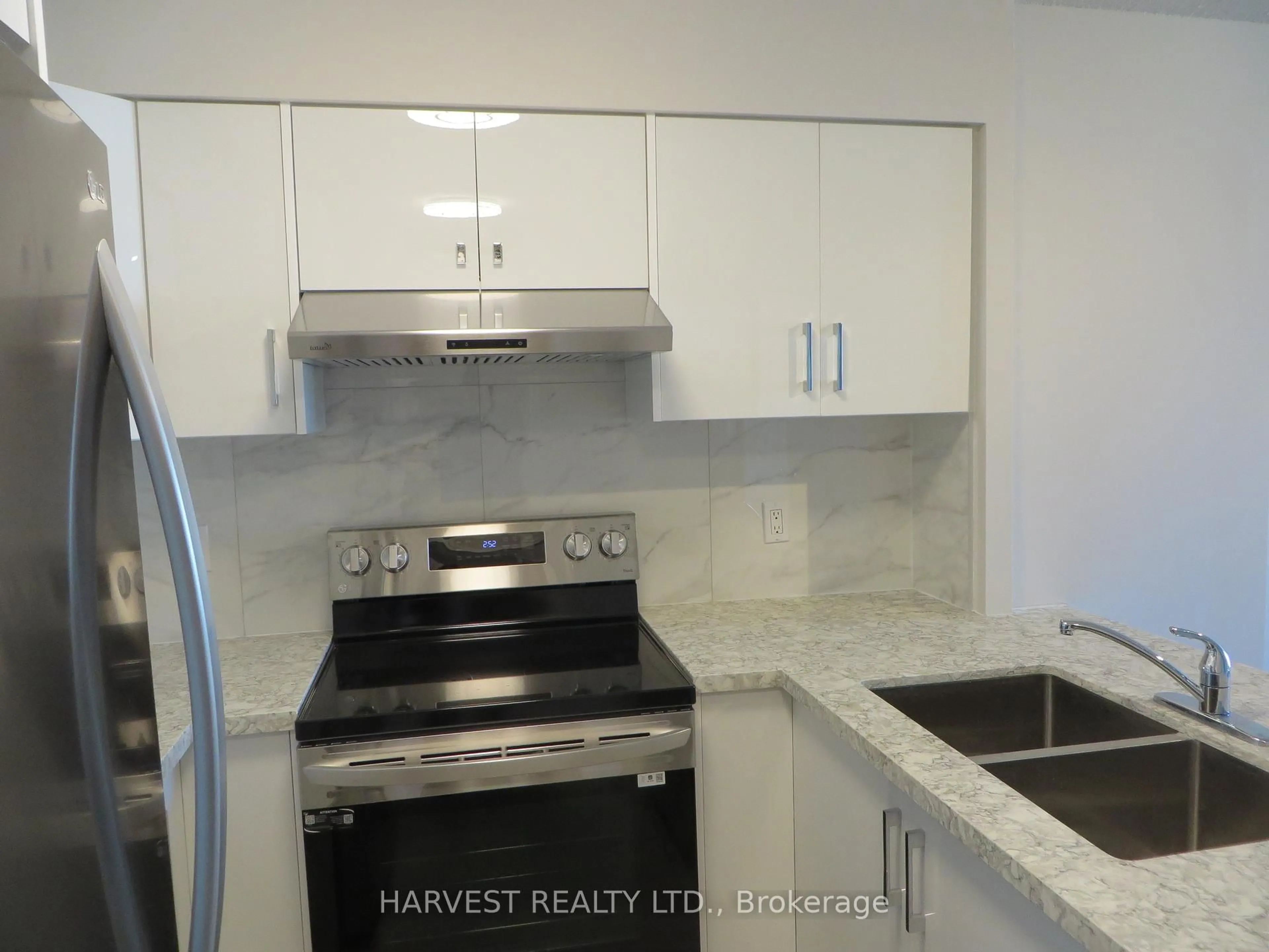 Standard kitchen, unknown for 33 Empress Ave #1202, Toronto Ontario M2N 6Y7