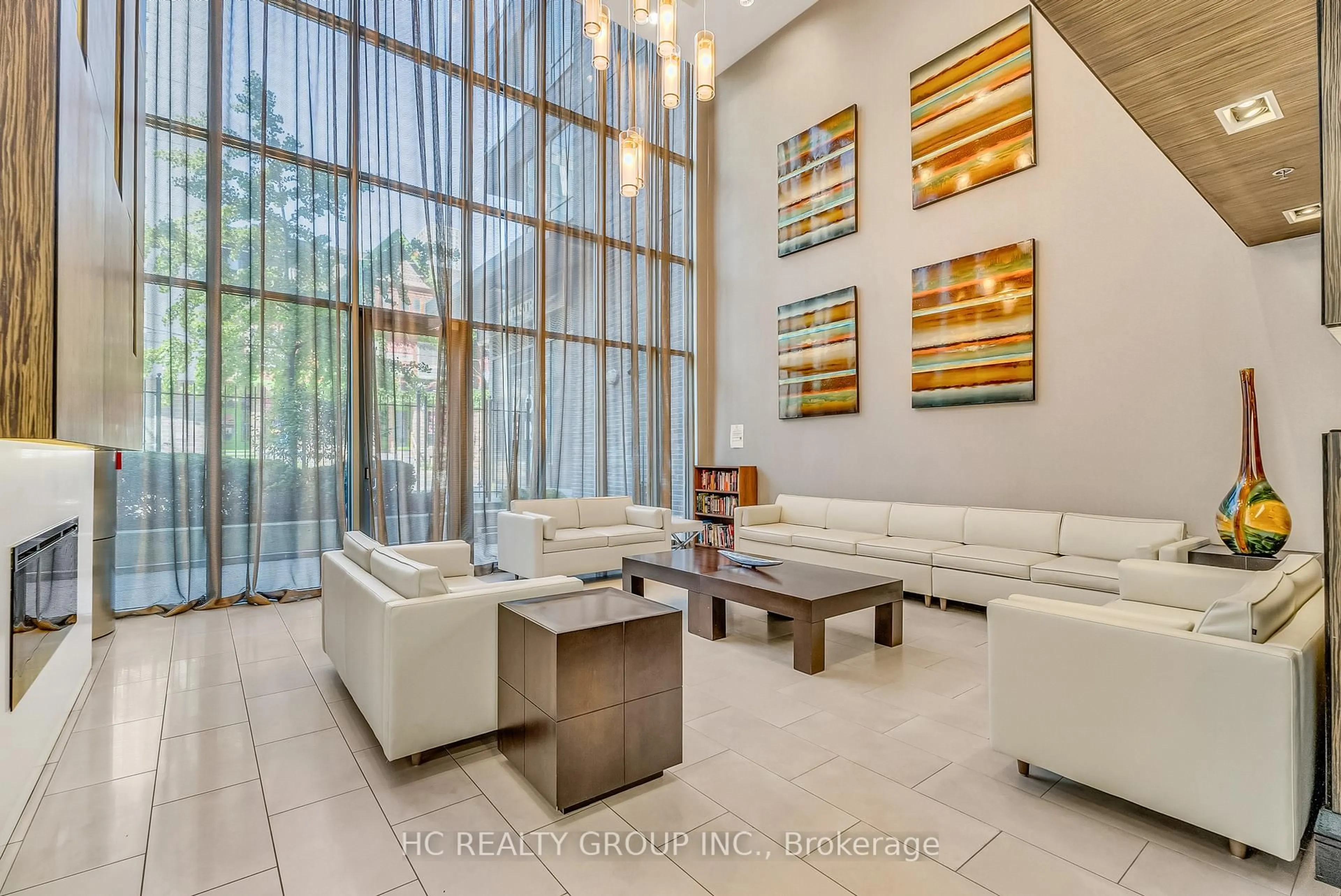 Lobby for 320 Richmond St #322, Toronto Ontario M5A 1P9