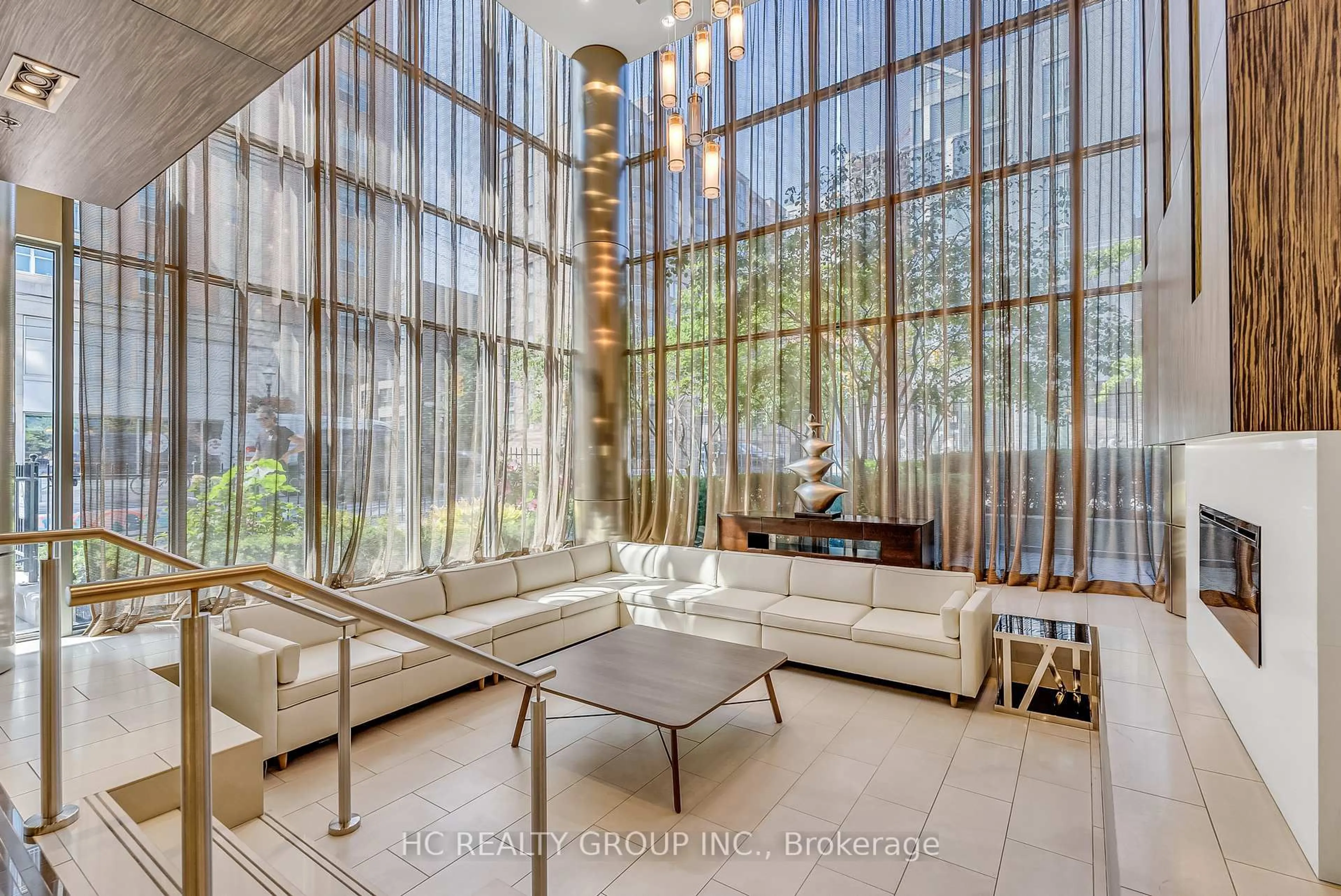 Lobby for 320 Richmond St #322, Toronto Ontario M5A 1P9