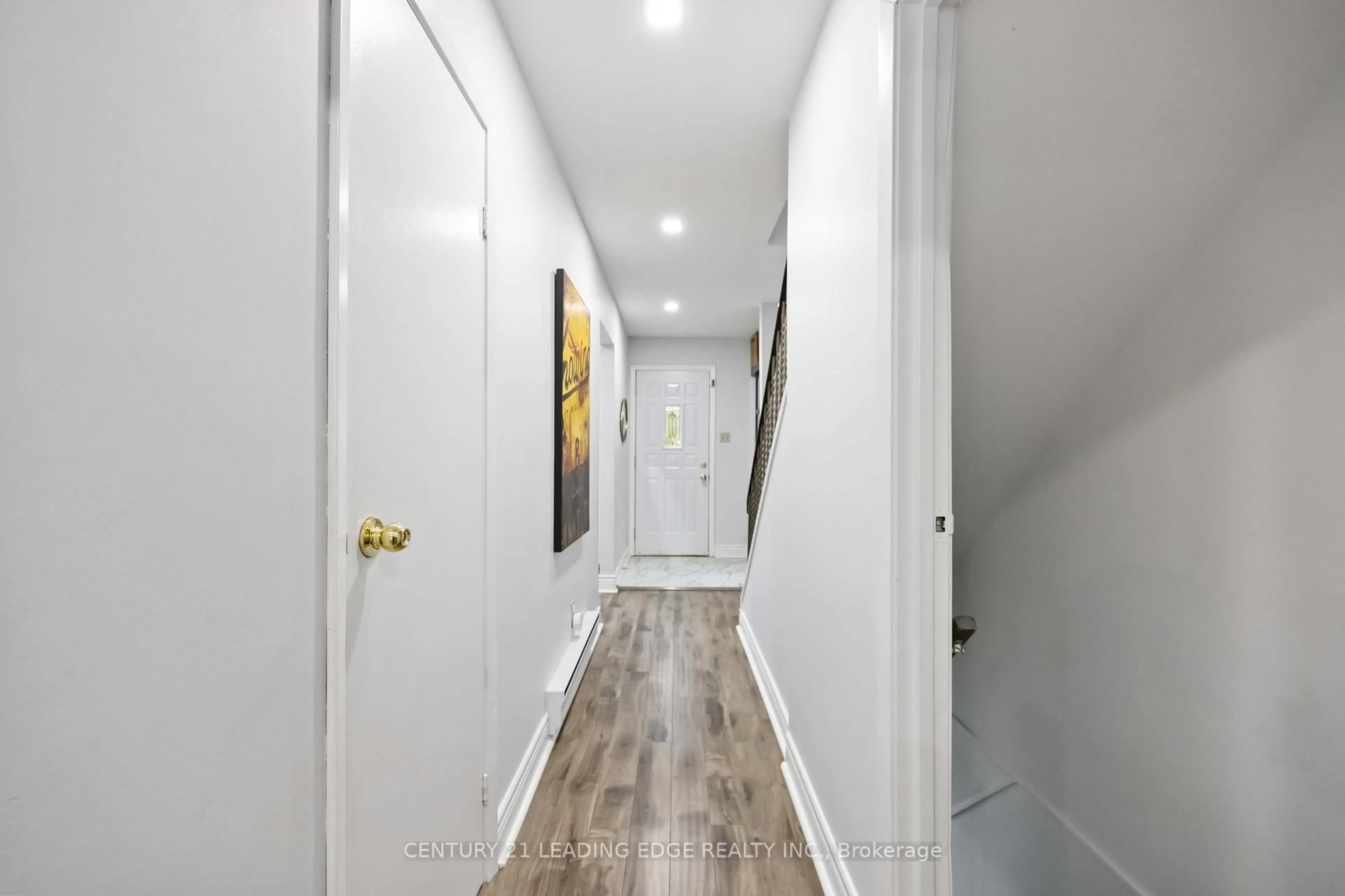 Indoor entryway for 18 Rock Fern Way, Toronto Ontario M2J 4N2