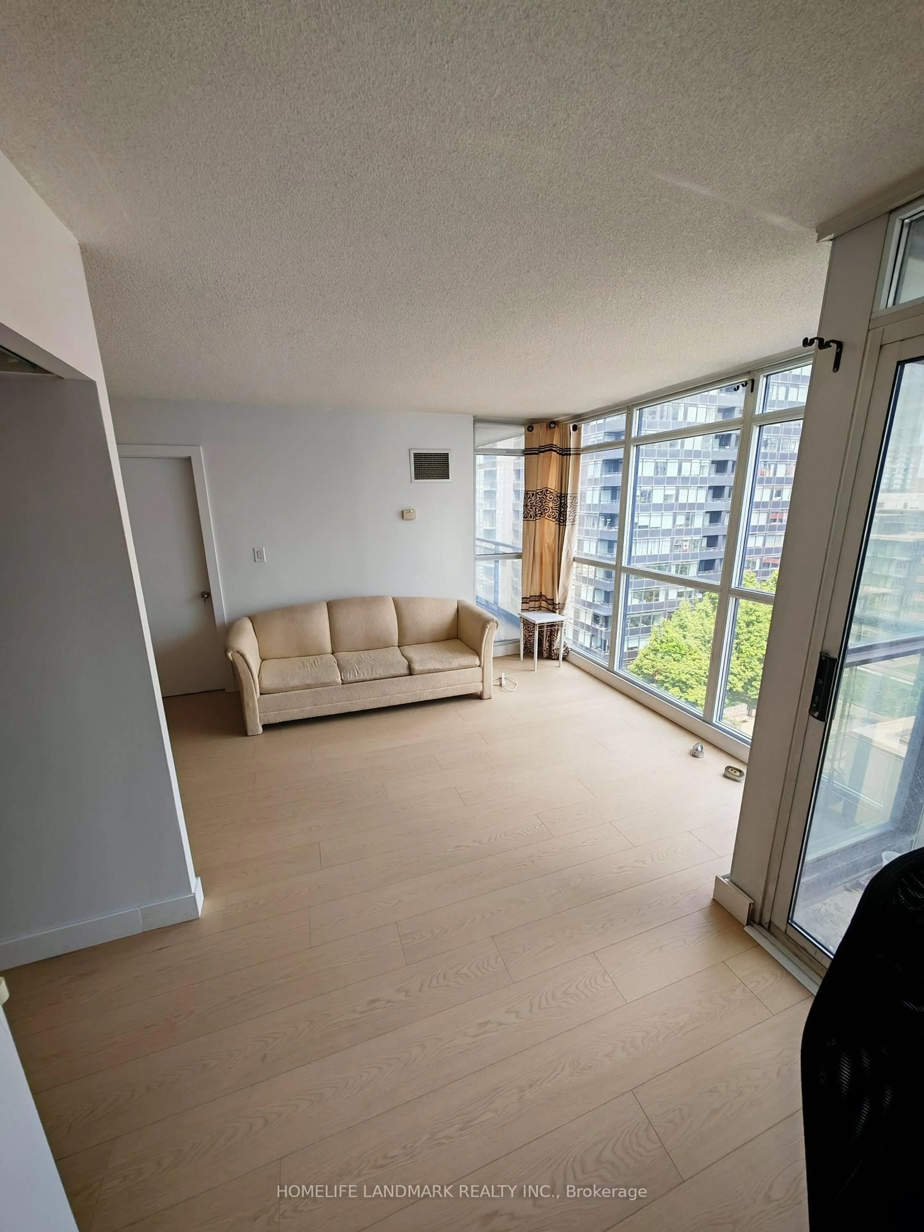 A pic of a room for 8 Telegram Mews #1005, Toronto Ontario M5V 3Z5