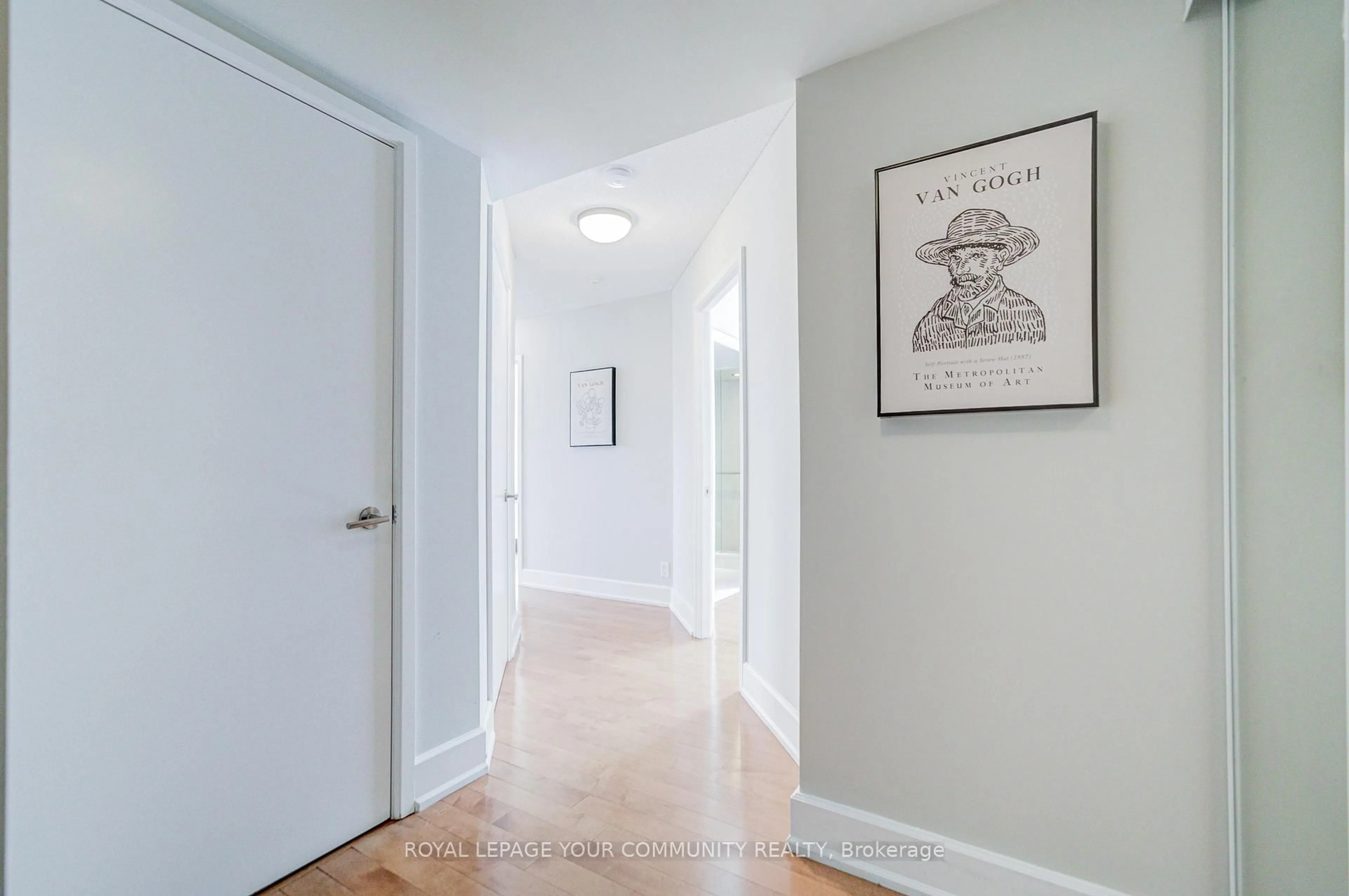 Indoor entryway for 676 Sheppard Ave #308, Toronto Ontario M2K 3E7