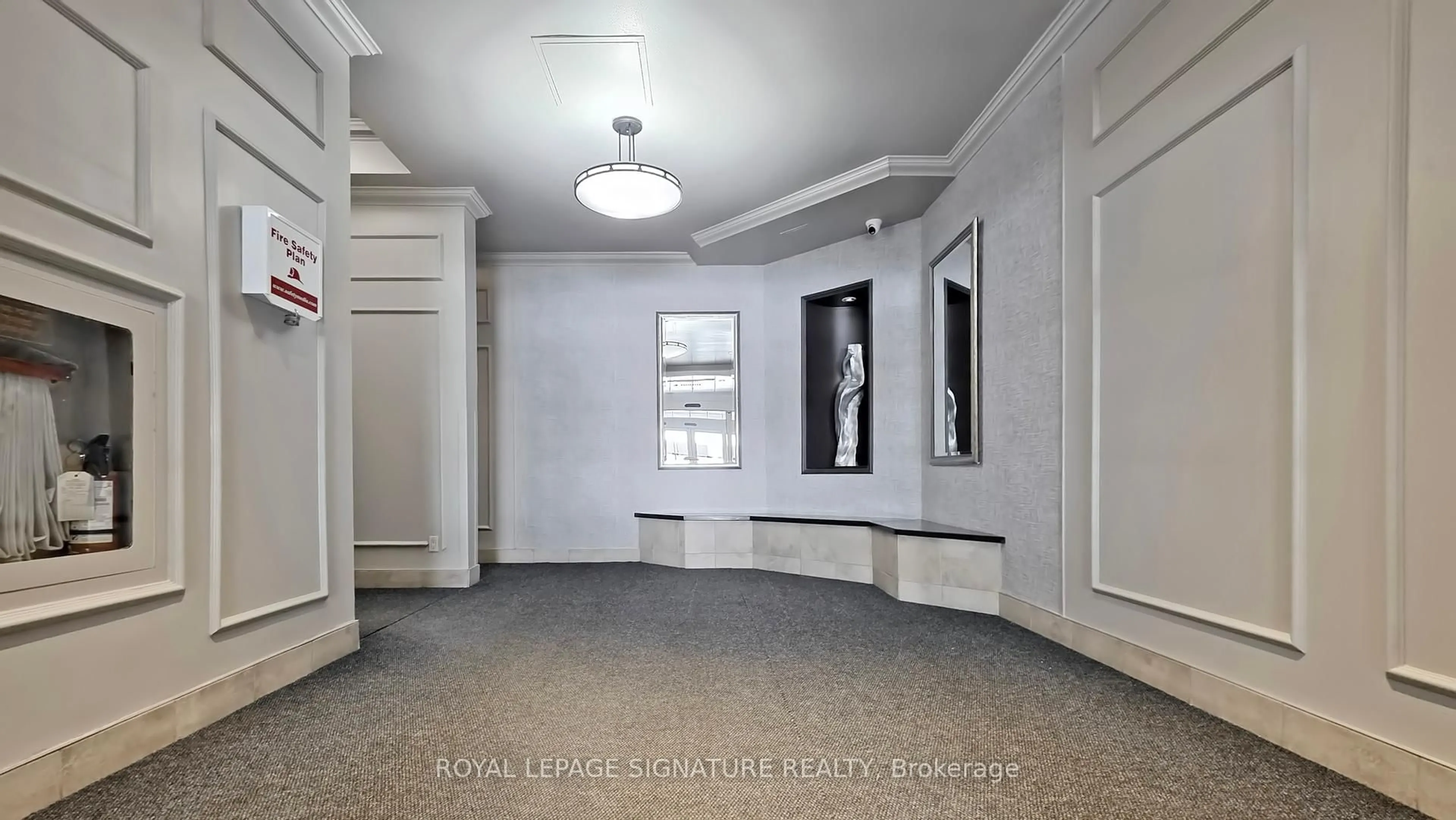 Indoor foyer for 120 St. Patrick St #609, Toronto Ontario M5T 2X7